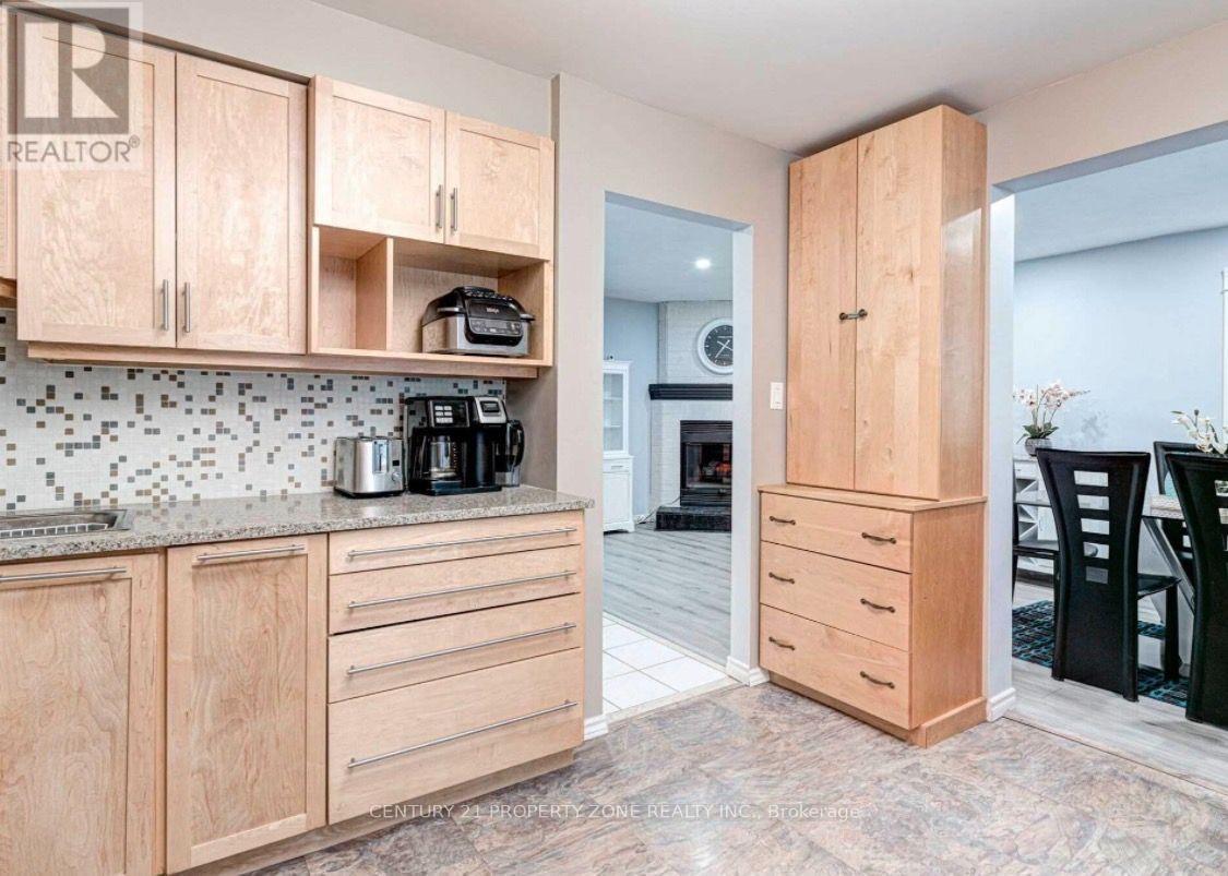 6 Roehampton Crescent W, Brampton, Ontario  L6Y 2R4 - Photo 8 - W13654708