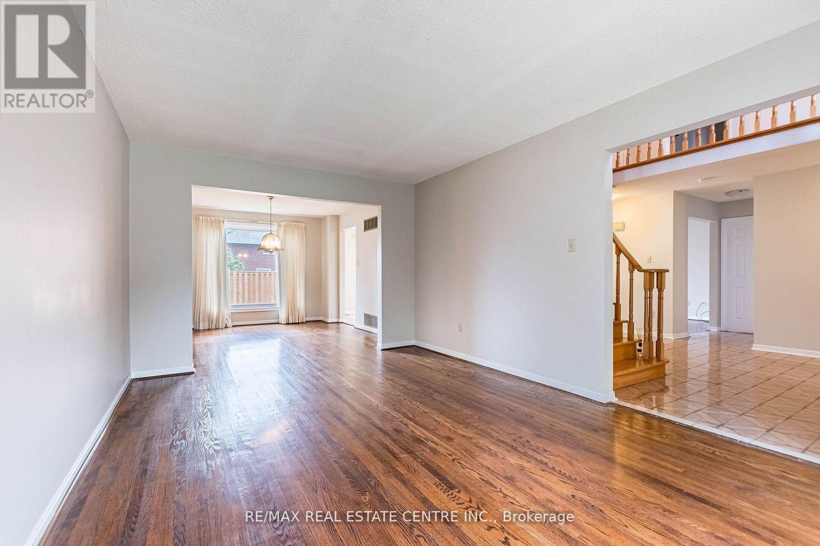 1134 Deer Run, Mississauga, Ontario  L5C 3S6 - Photo 15 - W13654720