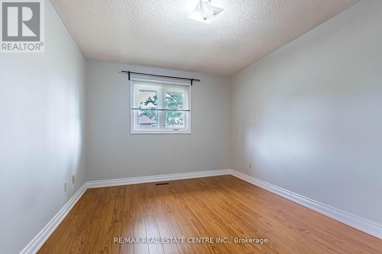 1134 Deer Run, Mississauga, Ontario  L5C 3S6 - Photo 24 - W13654720
