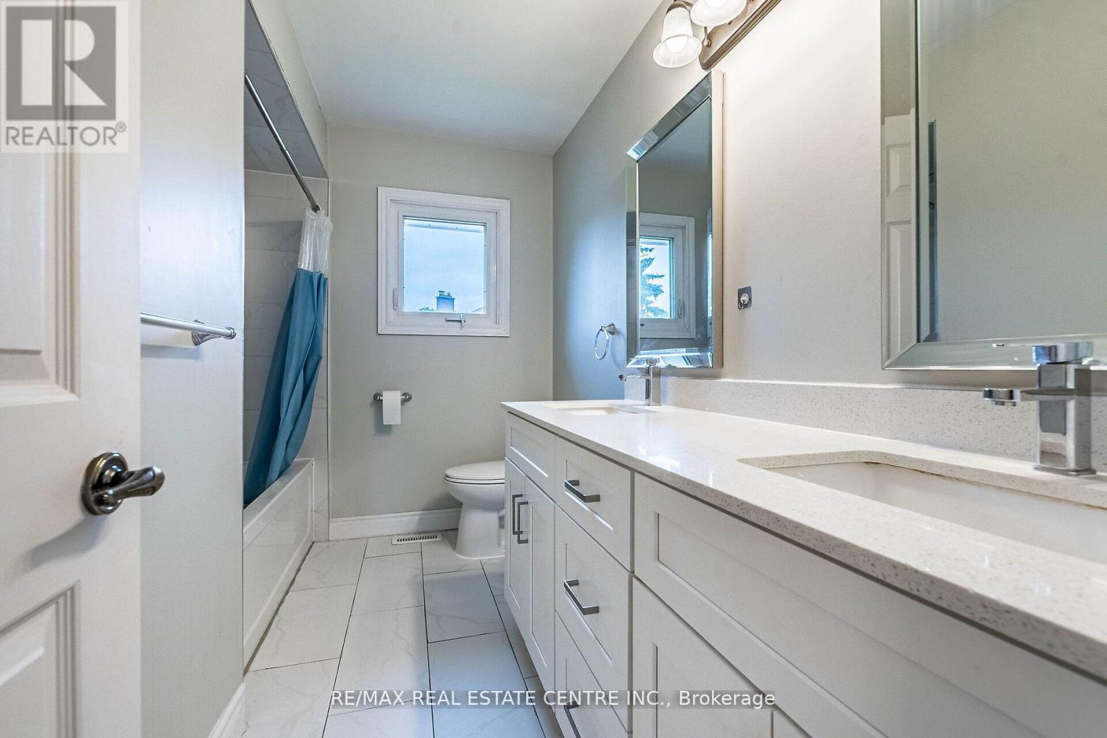1134 Deer Run, Mississauga, Ontario  L5C 3S6 - Photo 29 - W13654720