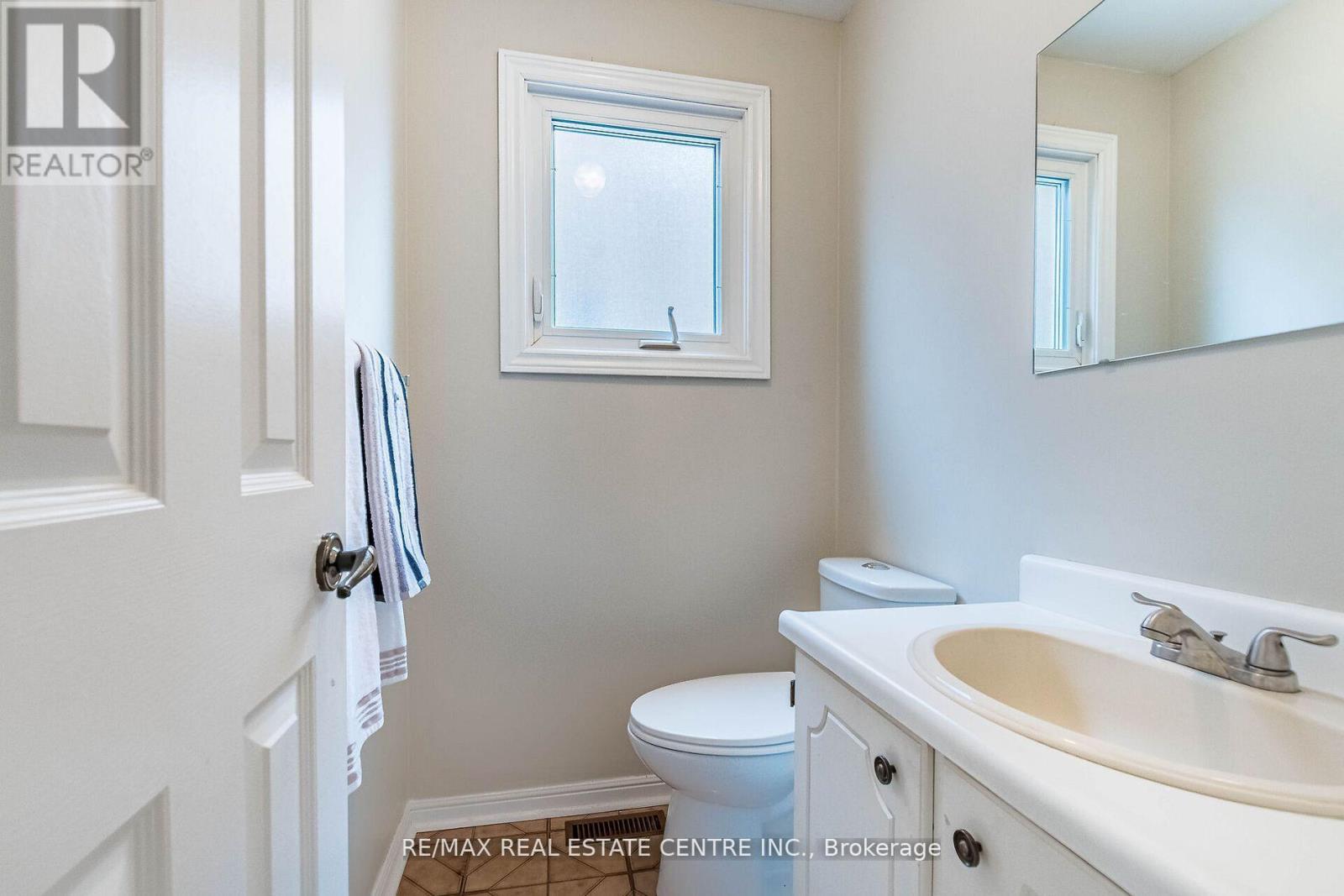 1134 Deer Run, Mississauga, Ontario  L5C 3S6 - Photo 36 - W13654720