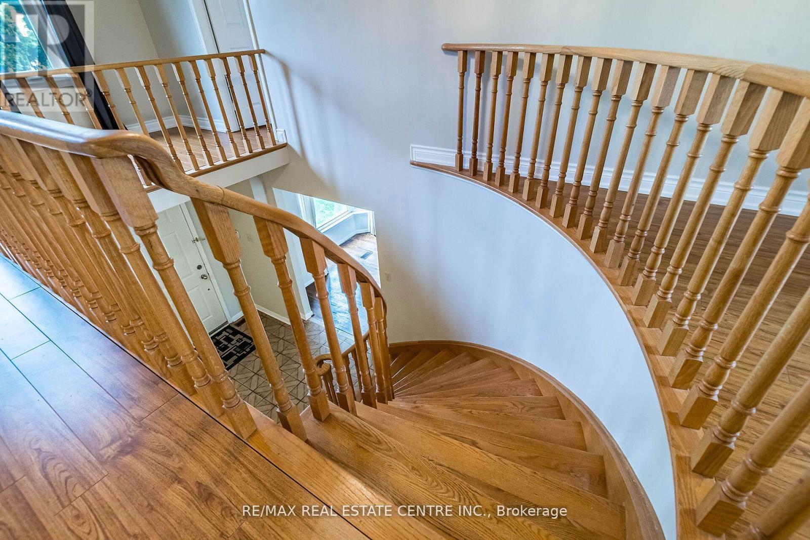 1134 Deer Run, Mississauga, Ontario  L5C 3S6 - Photo 9 - W13654720