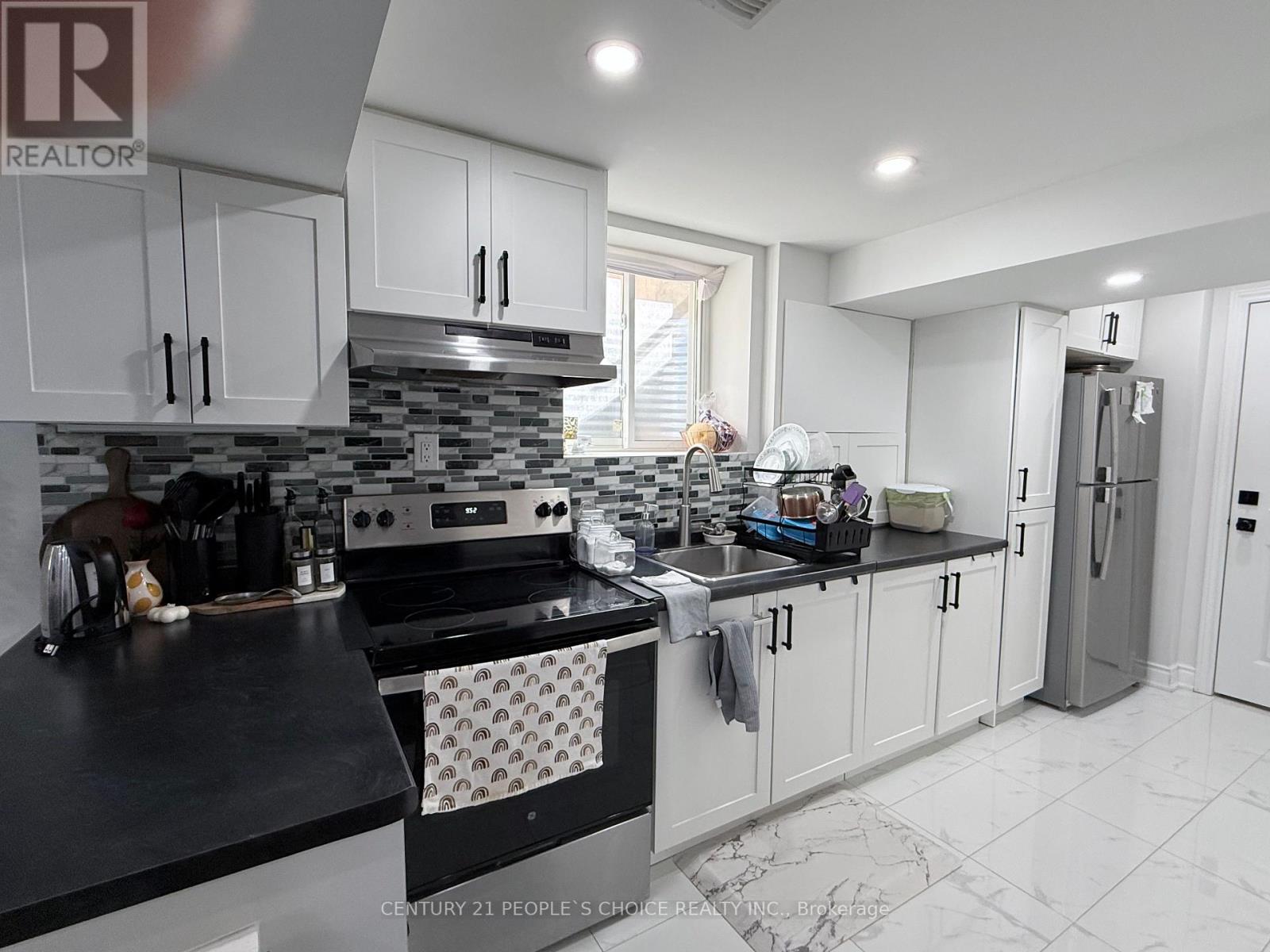 131 Locker Place, Milton, Ontario  L9E 1E6 - Photo 5 - W13654736