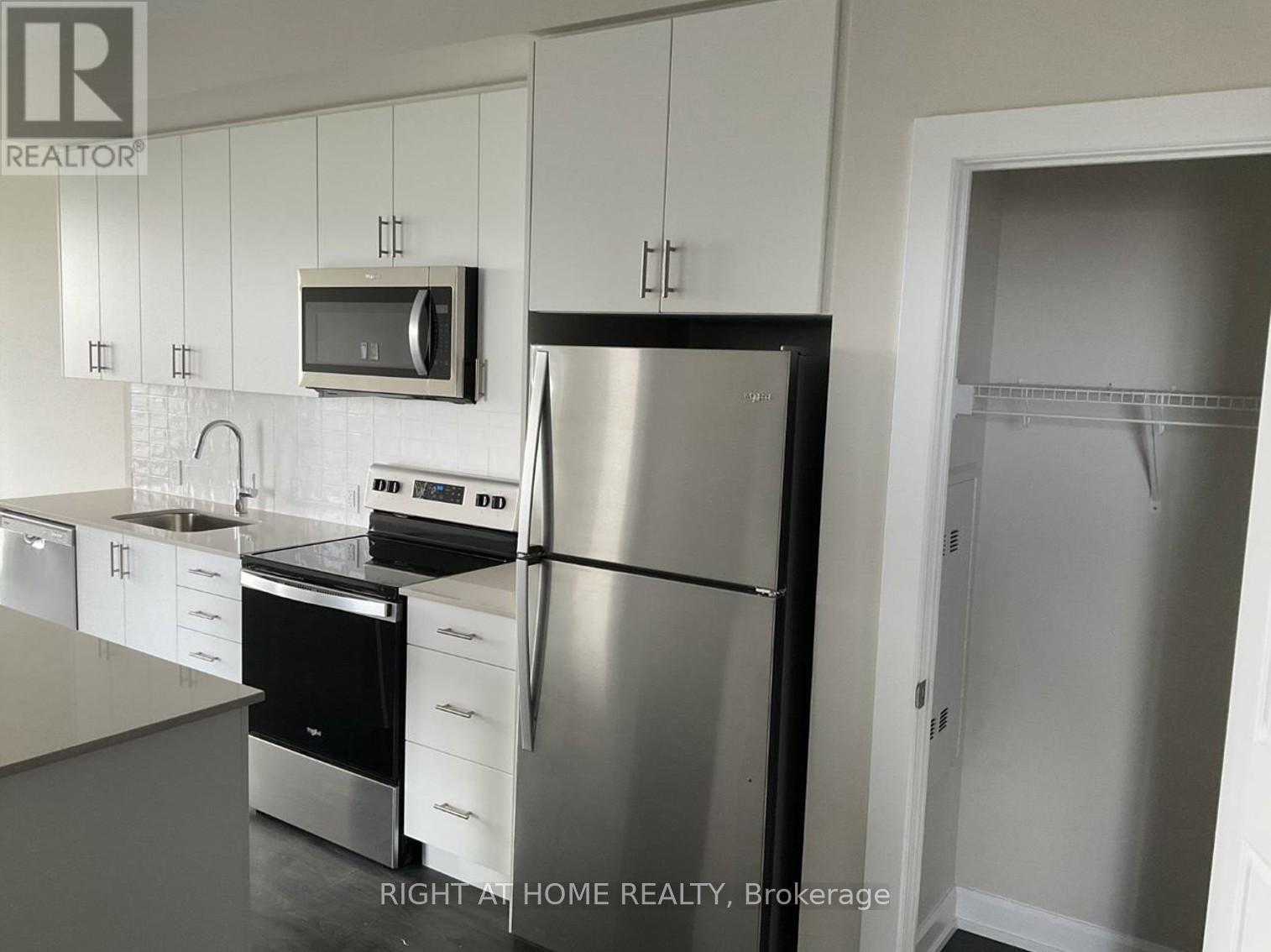 2102 - 3220 William Coltson Avenue, Oakville, Ontario L6H 7X9 - Photo 10 - W13654754