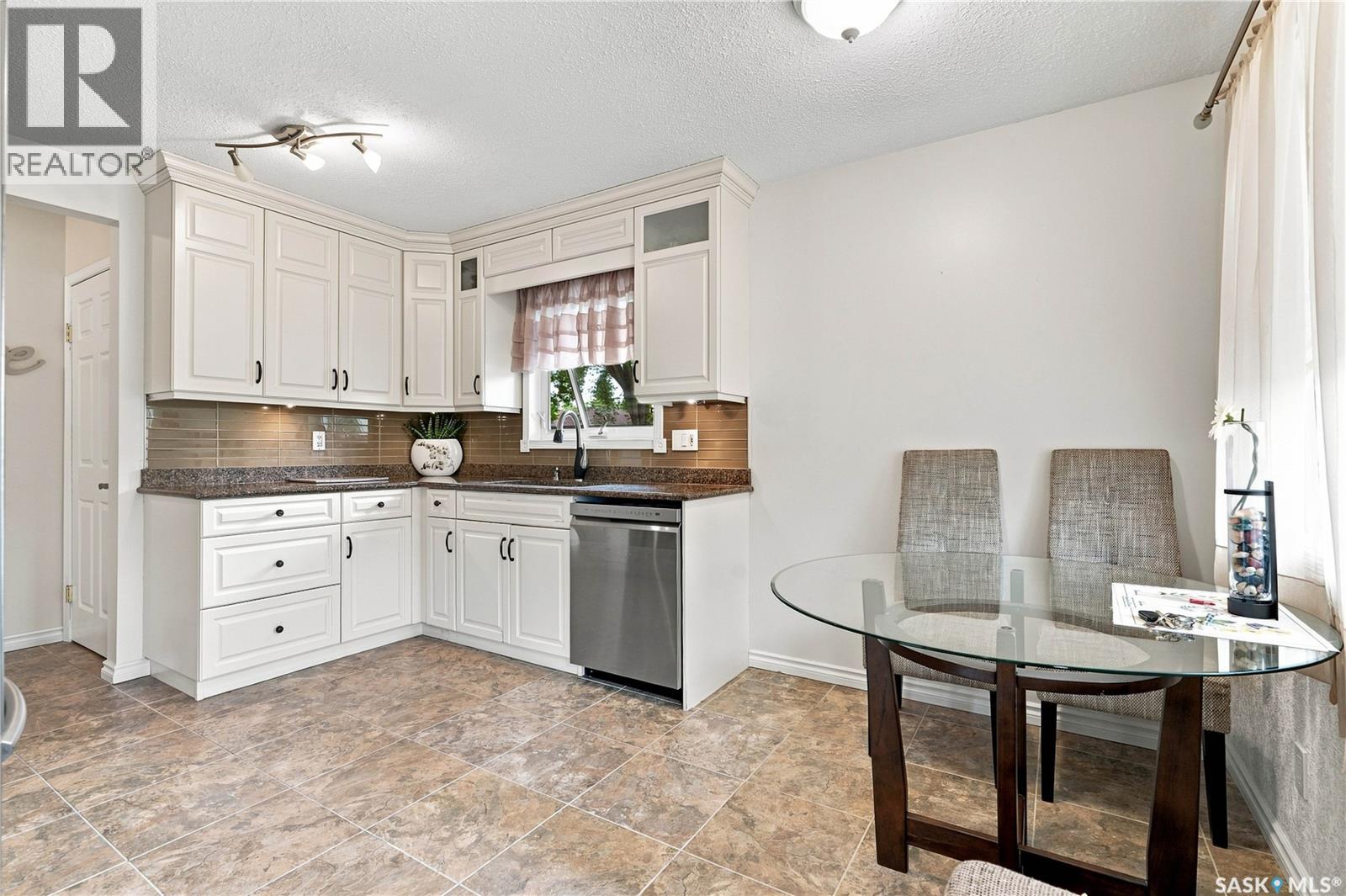 2715 Arlington Avenue, Saskatoon, Saskatchewan  S7J 2J5 - Photo 11 - SK044710
