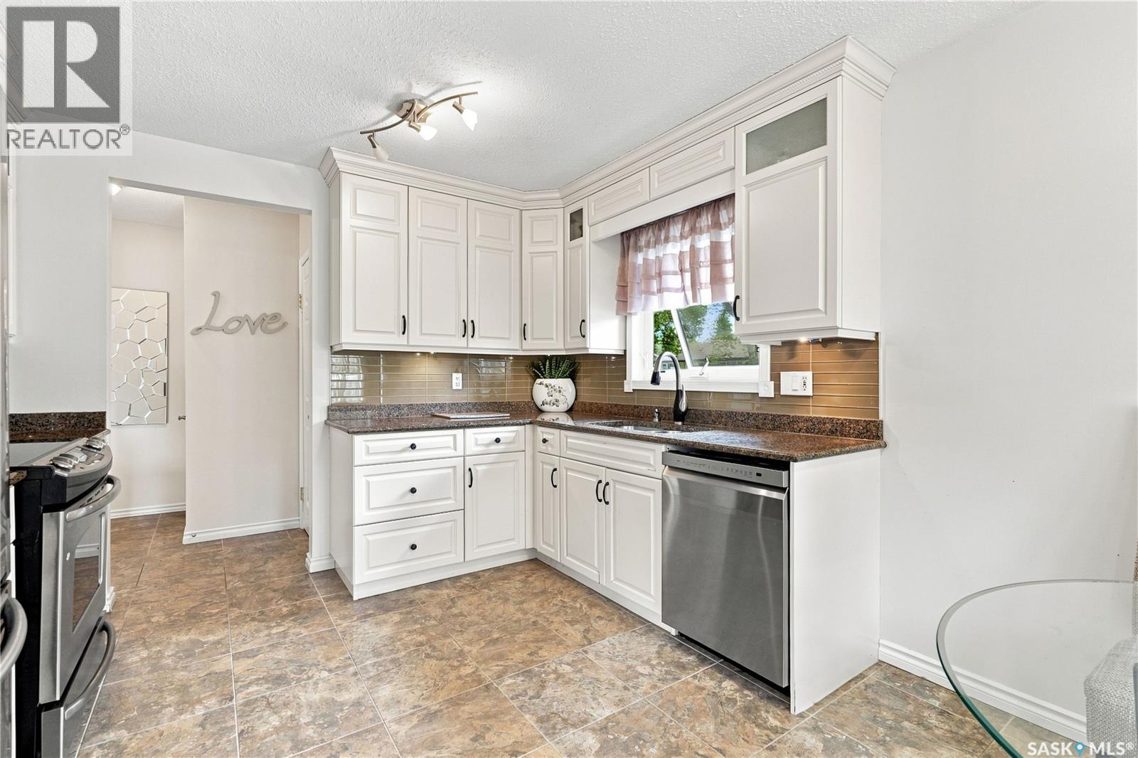 2715 Arlington Avenue, Saskatoon, Saskatchewan  S7J 2J5 - Photo 14 - SK044710