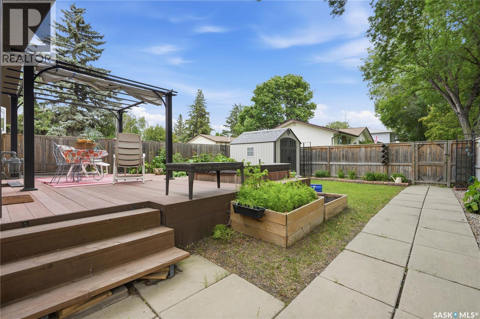 2715 Arlington Avenue, Saskatoon, Saskatchewan  S7J 2J5 - Photo 38 - SK044710