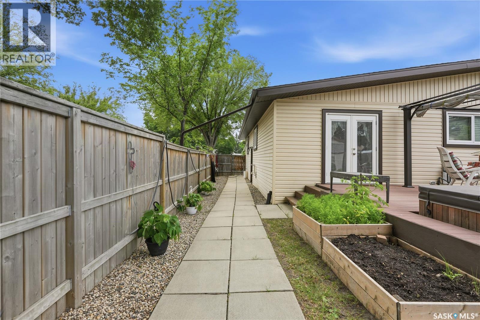 2715 Arlington Avenue, Saskatoon, Saskatchewan  S7J 2J5 - Photo 42 - SK044710