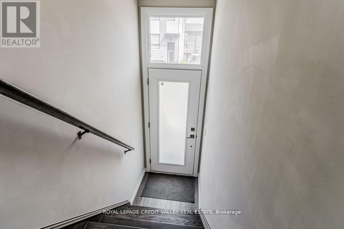 720-31 Grey Street, Brantford, Ontario N3S 0K2 - Photo 2 - X13654746