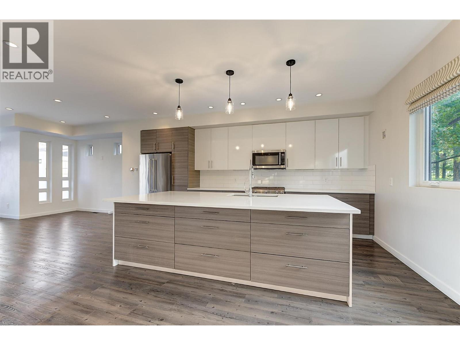 1818 Peak Point Court Unit# 32, West Kelowna, British Columbia  V1Z 4B4 - Photo 4 - 10396684