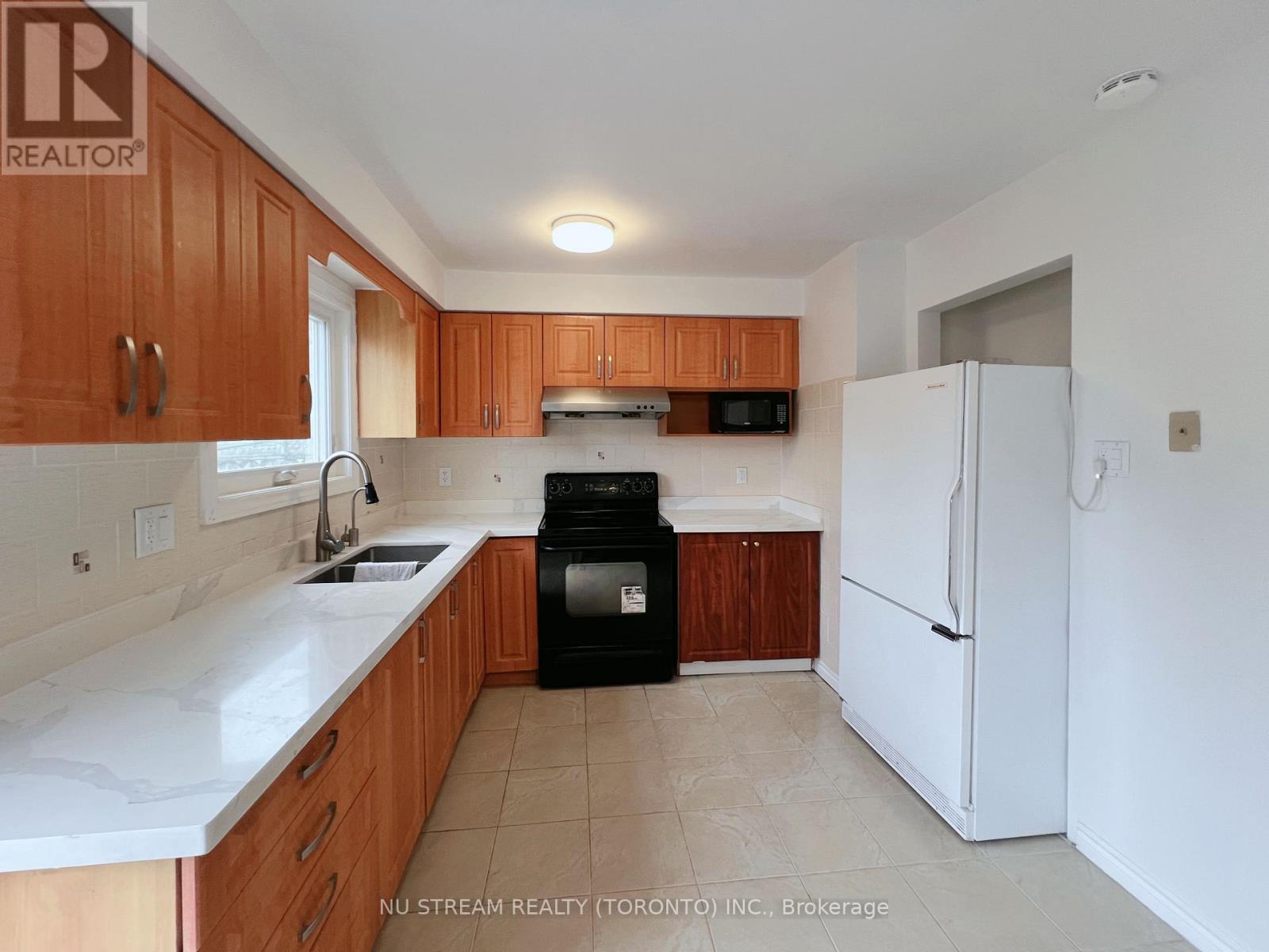 1&2 Flr - 151 Woodhall Road, Markham, Ontario  L3S 1M5 - Photo 2 - N13647388