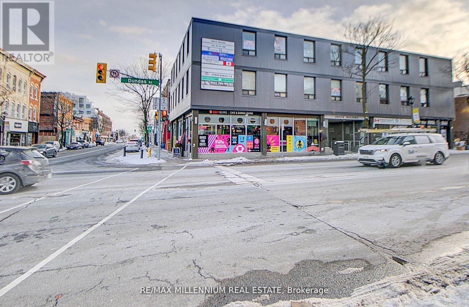 300 - 101 DUNDAS STREET W, Whitby, Ontario