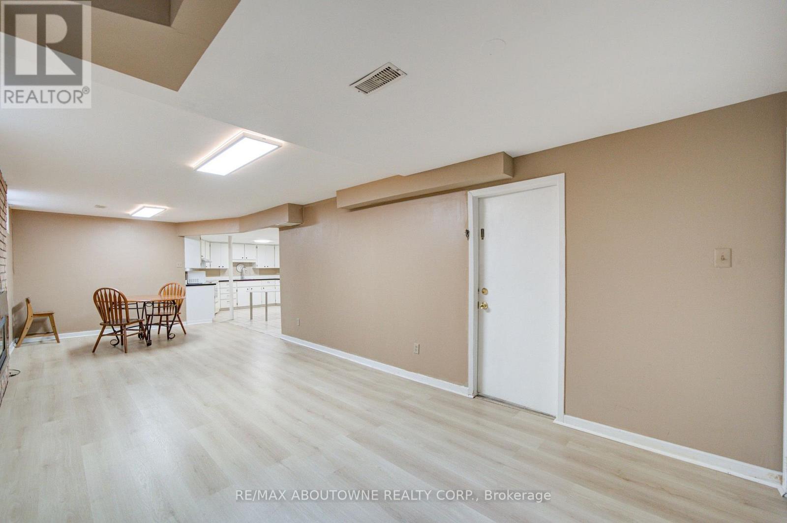 Lower - 1156 Old Colony Road, Oakville, Ontario L6M 1J8 - Photo 5 - W13654784