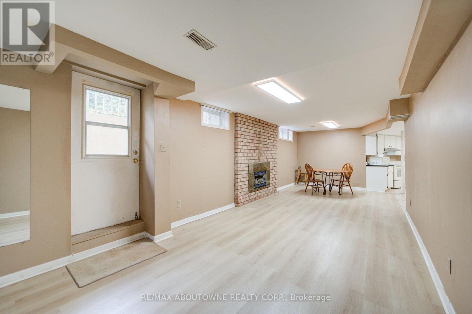 Lower - 1156 Old Colony Road, Oakville, Ontario L6M 1J8 - Photo 7 - W13654784
