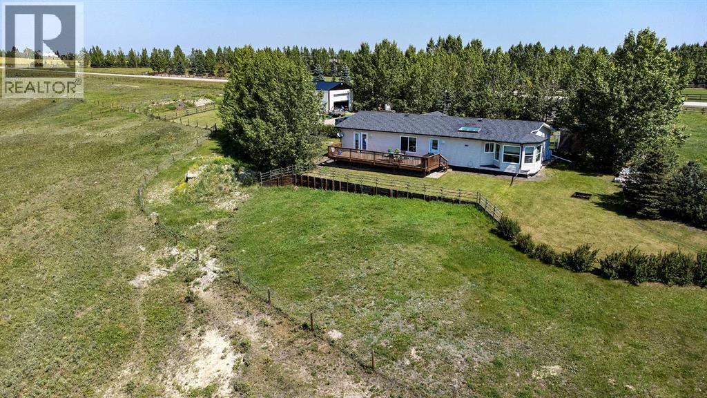 280285 Symons Valley Road, Rural Rocky View County, Alberta  T4B 2A3 - Photo 3 - A2335460