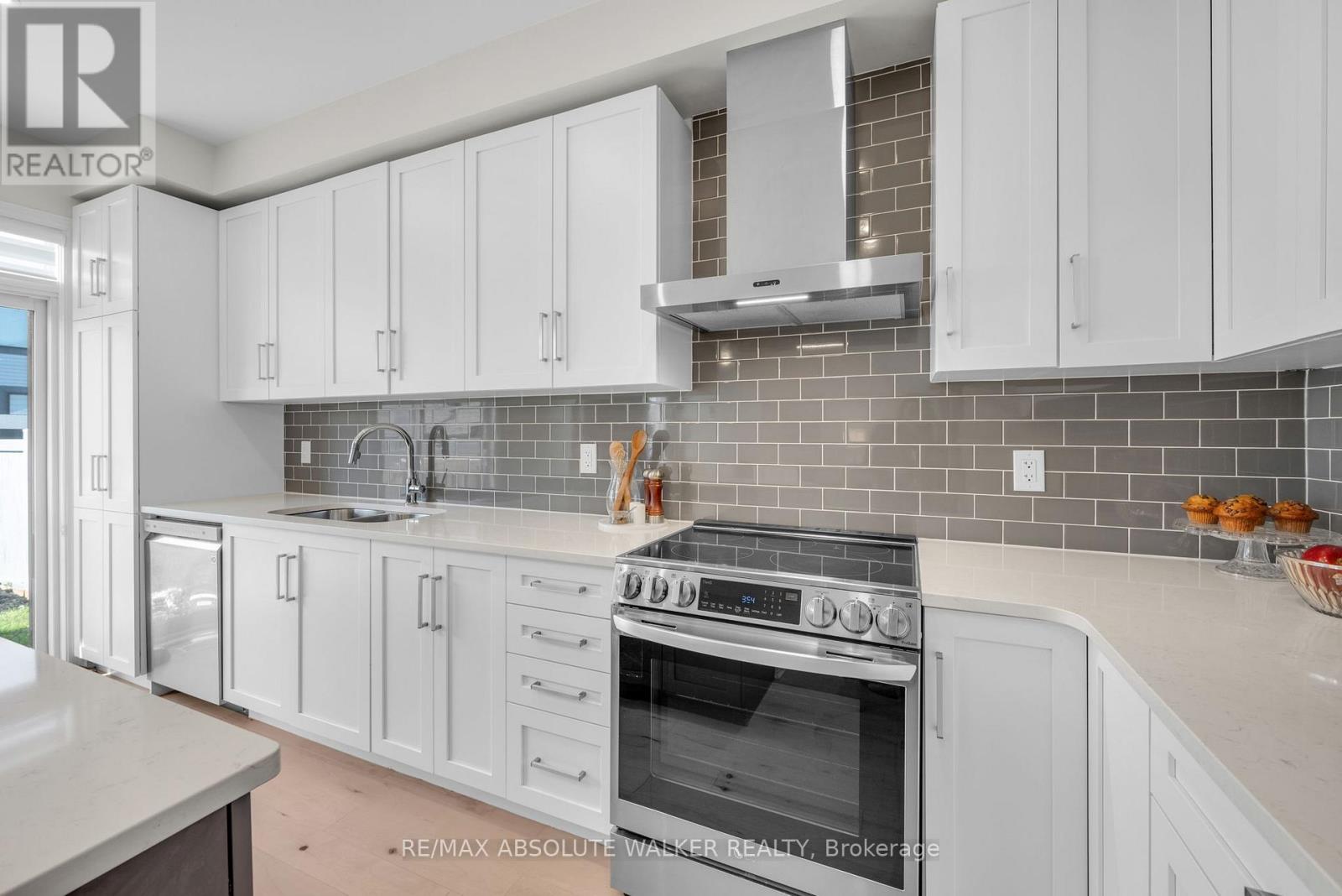 728 Perseus Avenue, Ottawa, Ontario  K2J 6V8 - Photo 12 - X13654818