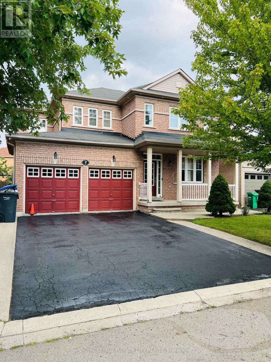 9 Shuter Lane, Brampton, Ontario  L6Y 5P1 - Photo 2 - W13654738