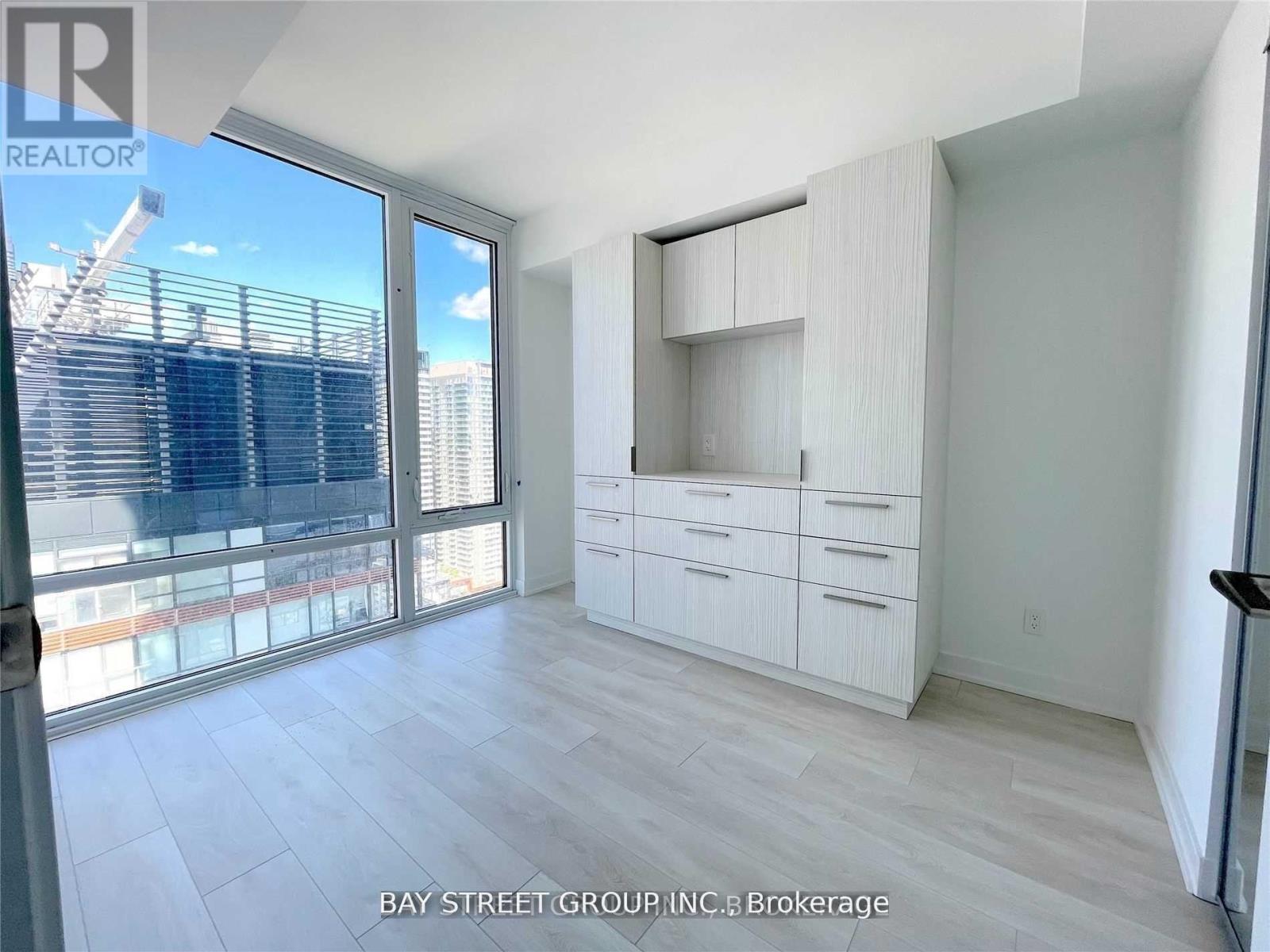 2203 - 501 Yonge Street, Toronto, Ontario  M4Y 1Y4 - Photo 8 - C13654808