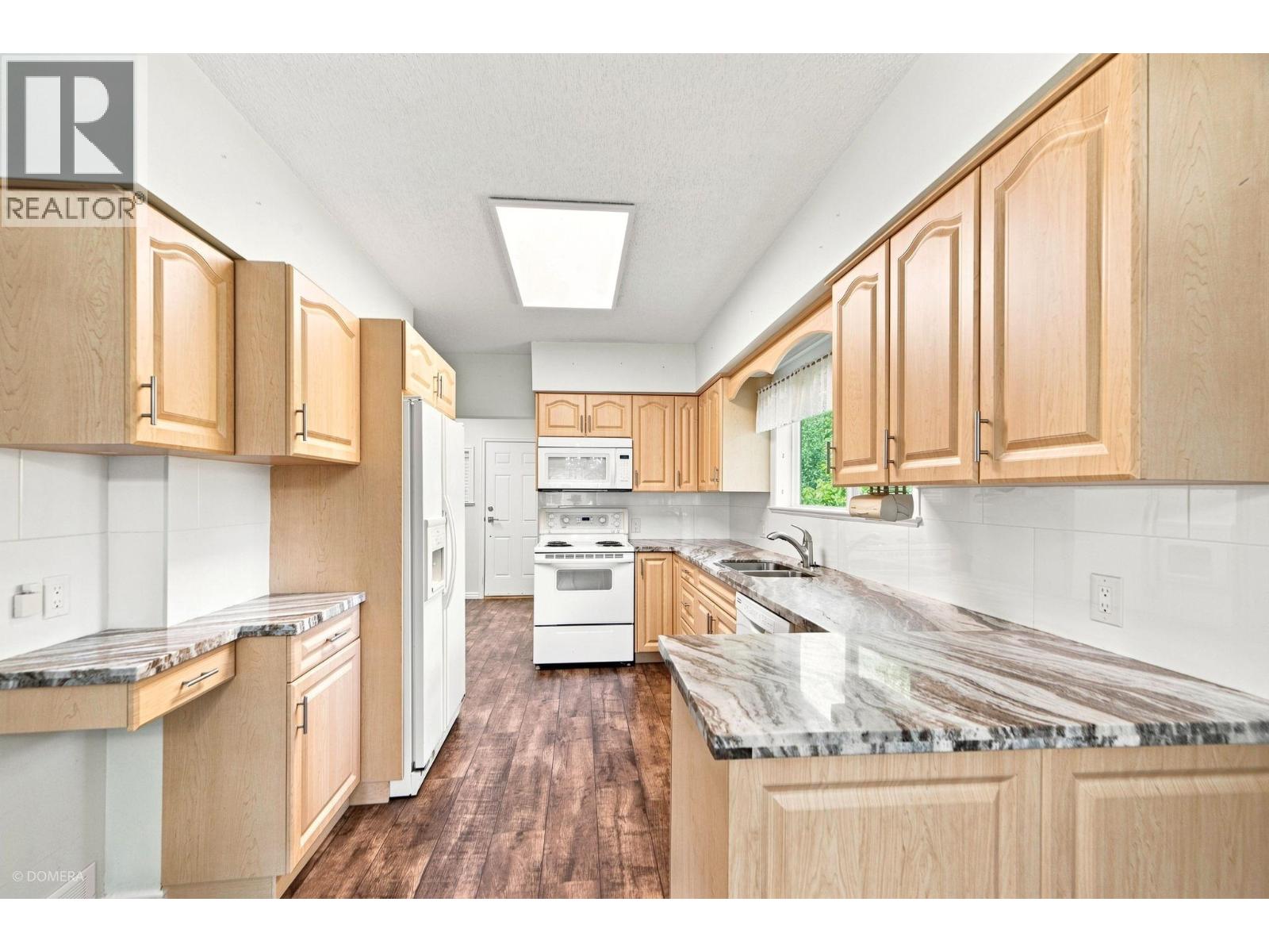 20259 Wanstead Street, Maple Ridge, British Columbia  V2X 1J2 - Photo 4 - R3153325