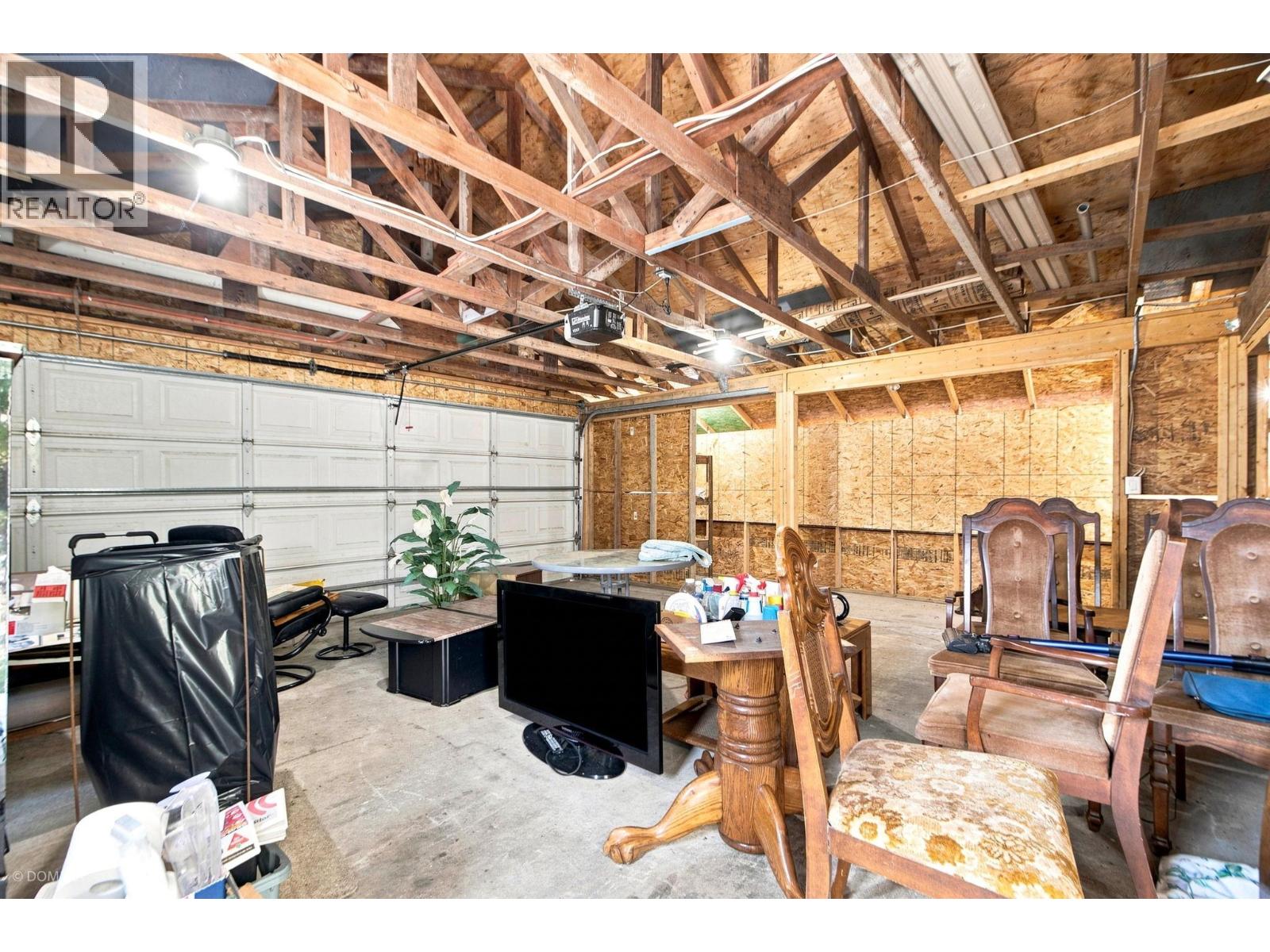 20259 Wanstead Street, Maple Ridge, British Columbia  V2X 1J2 - Photo 34 - R3153325