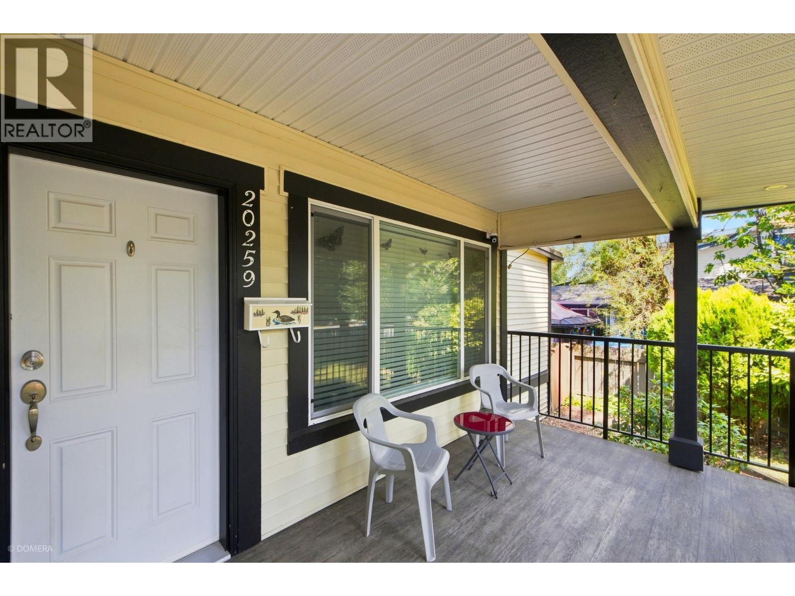 20259 Wanstead Street, Maple Ridge, British Columbia  V2X 1J2 - Photo 3 - R3153325