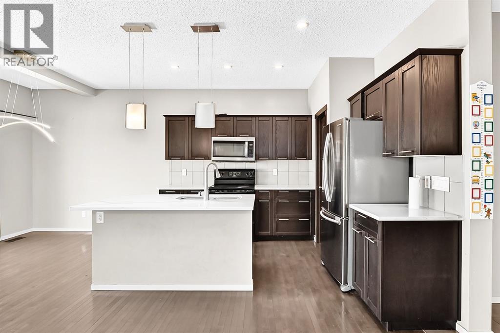 277 Saddlecrest Way NE, Calgary, Alberta  T3J 5N3 - Photo 9 - A2326945