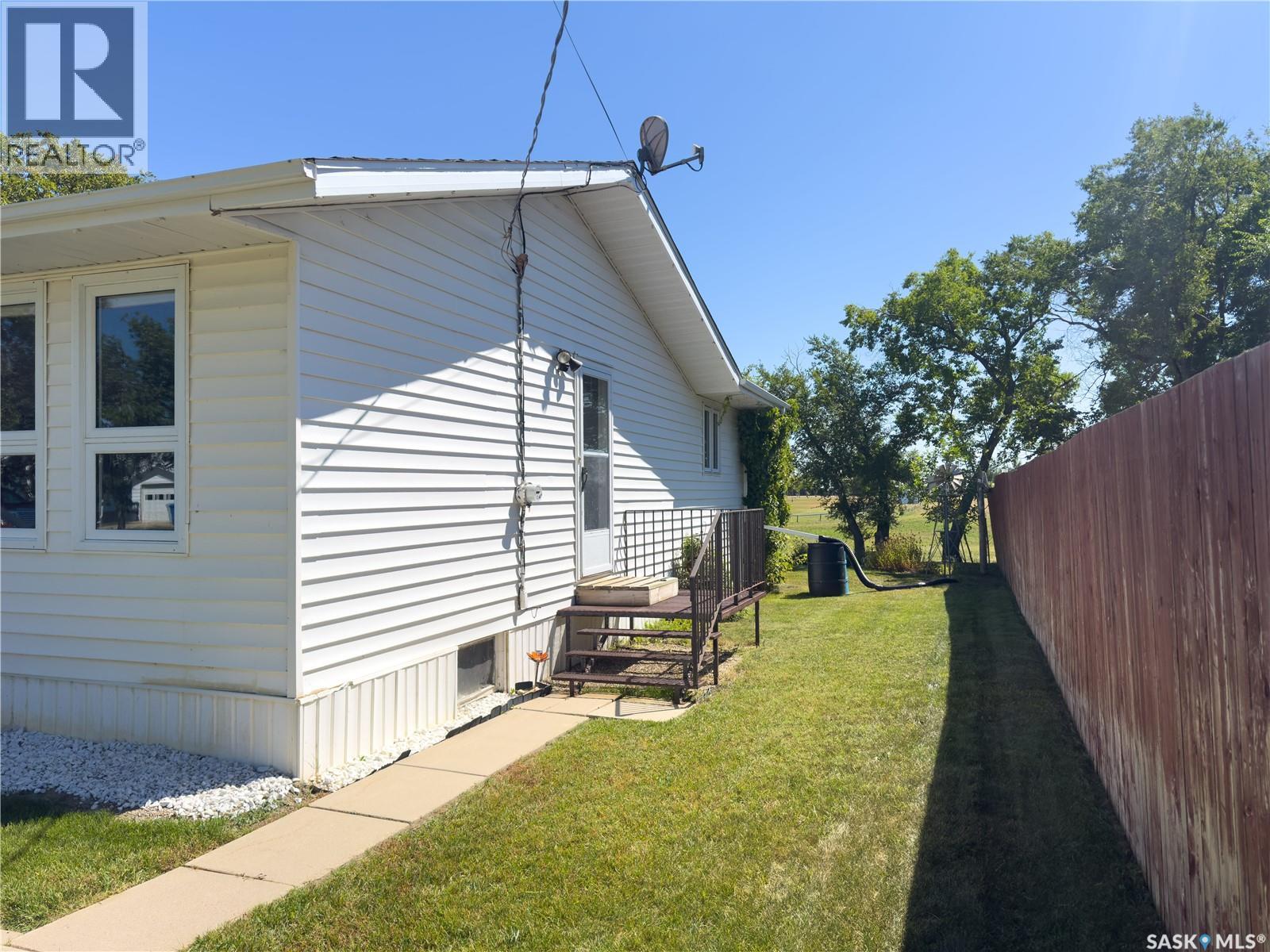 554 Butte Street, Central Butte, Saskatchewan  S0H 0T0 - Photo 10 - SK045009