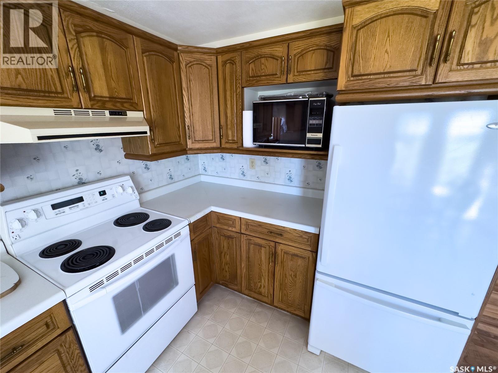 554 Butte Street, Central Butte, Saskatchewan  S0H 0T0 - Photo 27 - SK045009