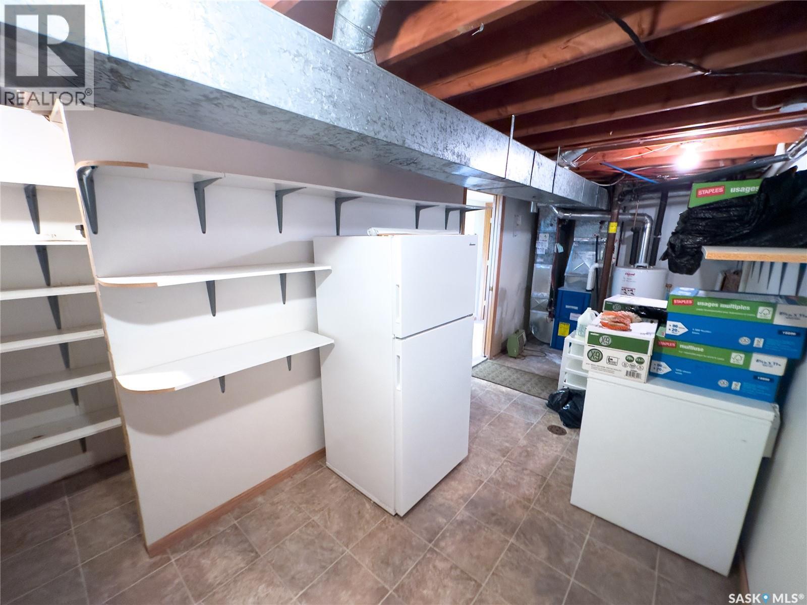 554 Butte Street, Central Butte, Saskatchewan  S0H 0T0 - Photo 41 - SK045009