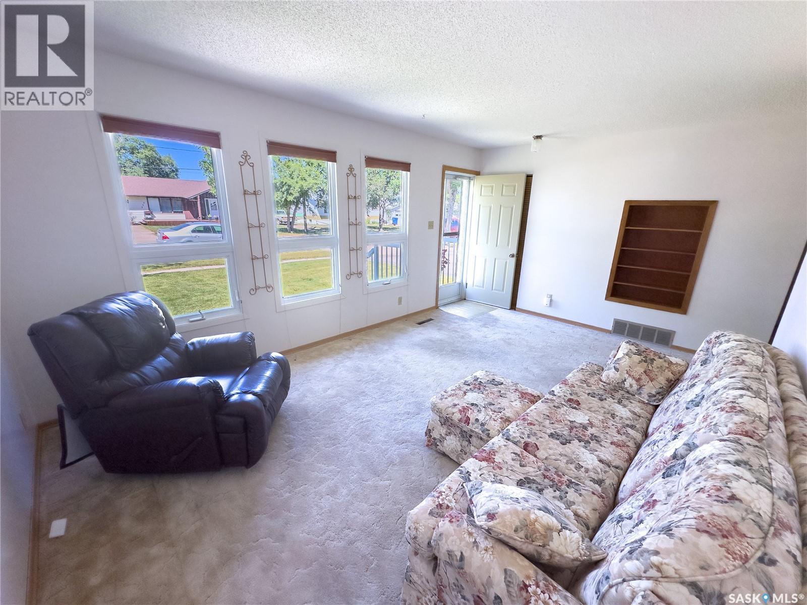 554 Butte Street, Central Butte, Saskatchewan  S0H 0T0 - Photo 7 - SK045009