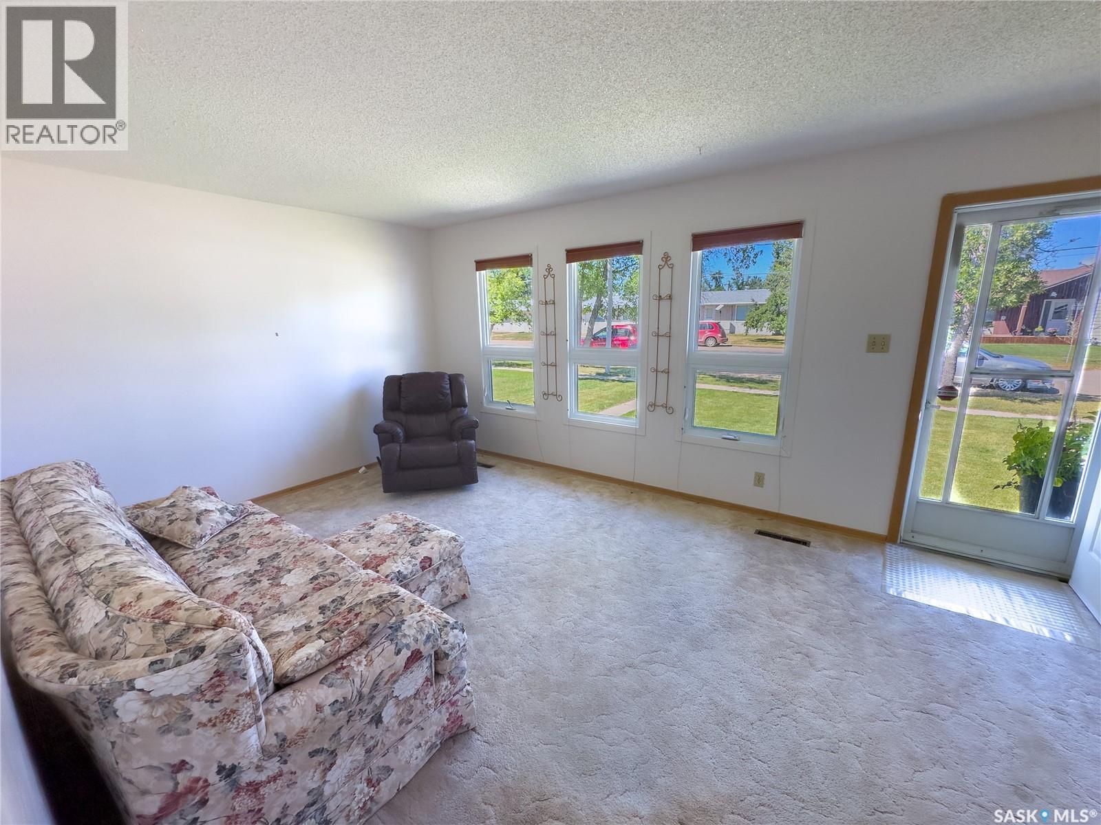 554 Butte Street, Central Butte, Saskatchewan  S0H 0T0 - Photo 8 - SK045009