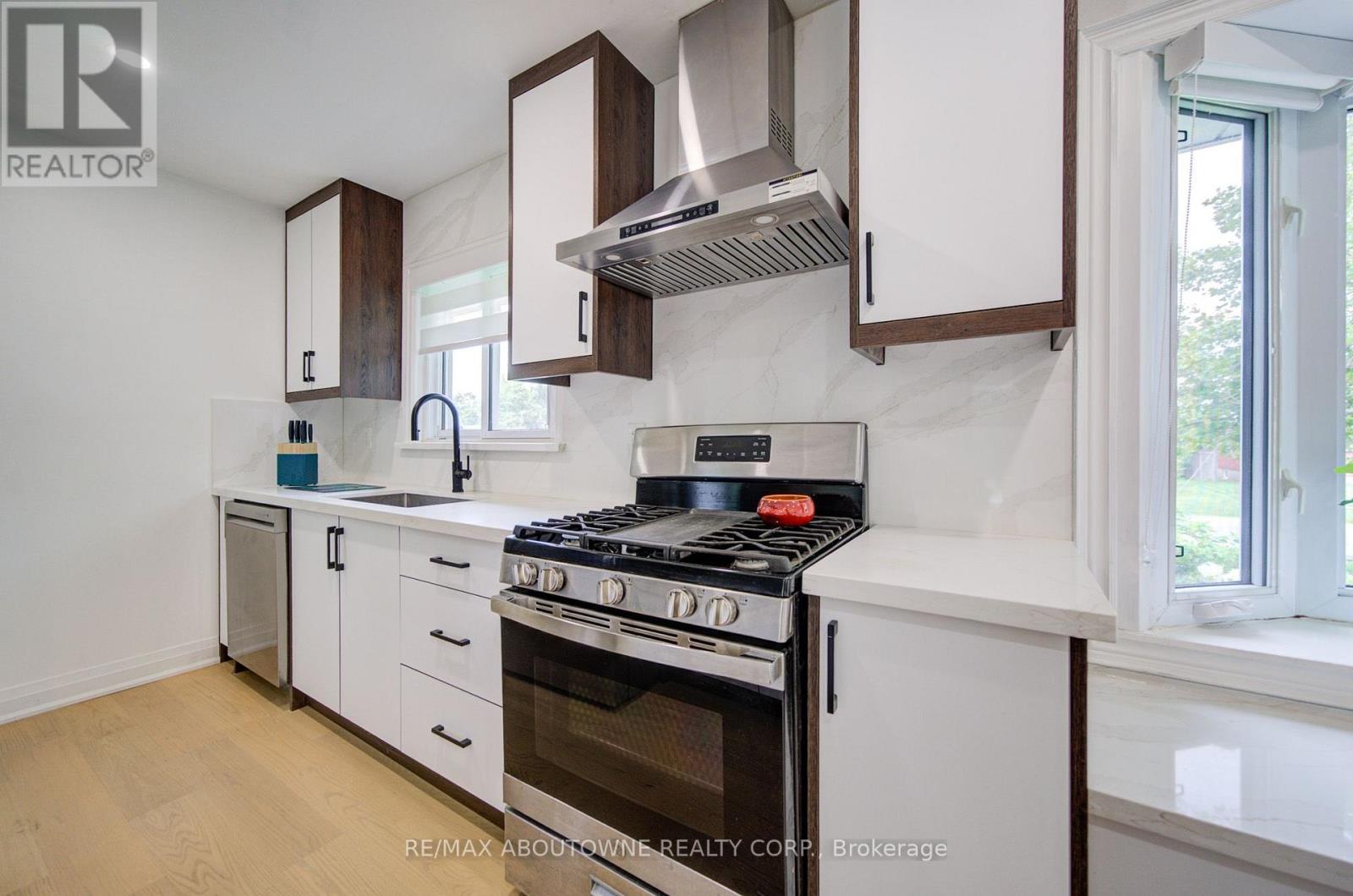 30 Dale Avenue, Hamilton, Ontario  L8G 3L9 - Photo 10 - X13654812