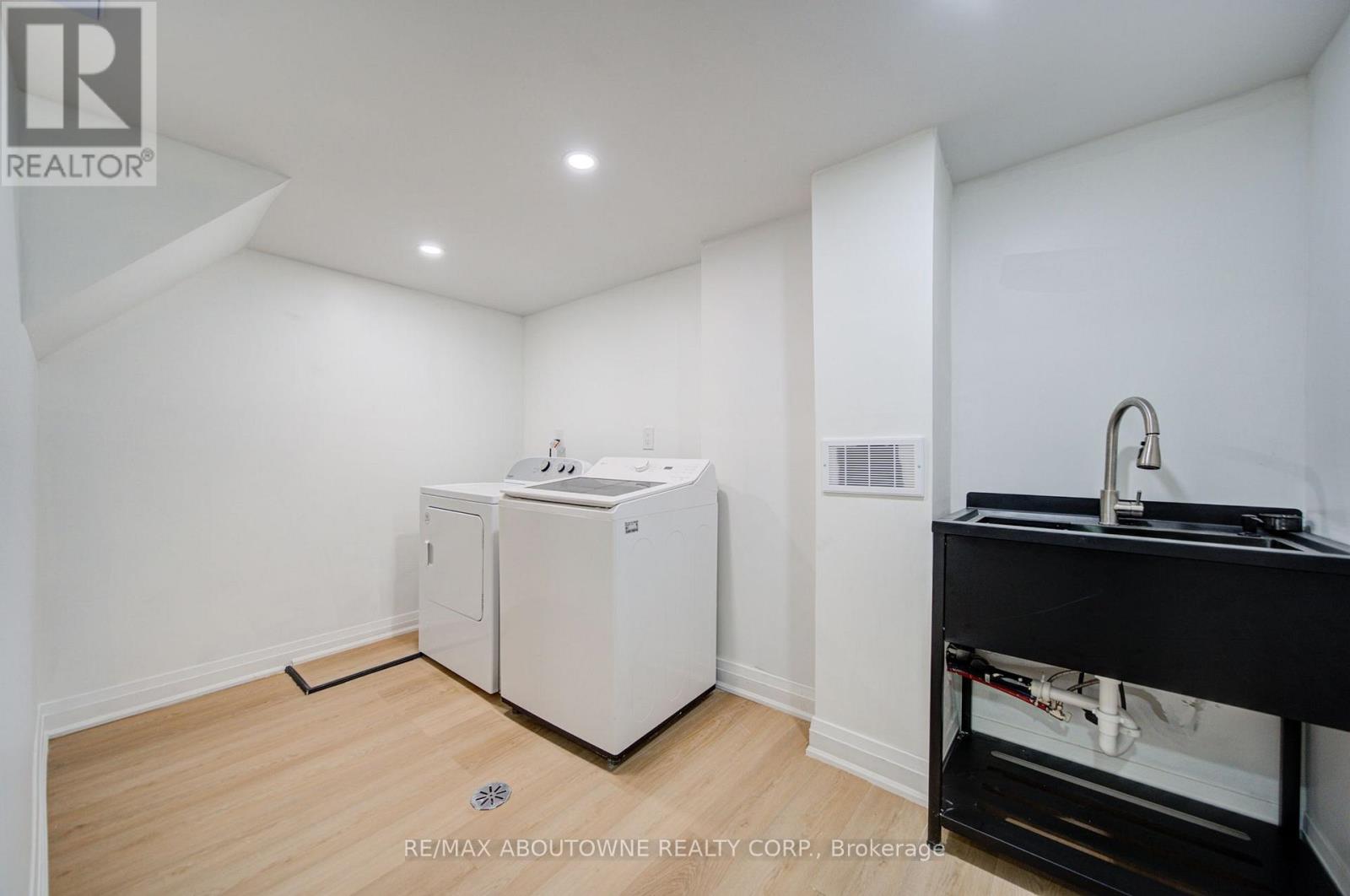 30 Dale Avenue, Hamilton, Ontario  L8G 3L9 - Photo 27 - X13654812
