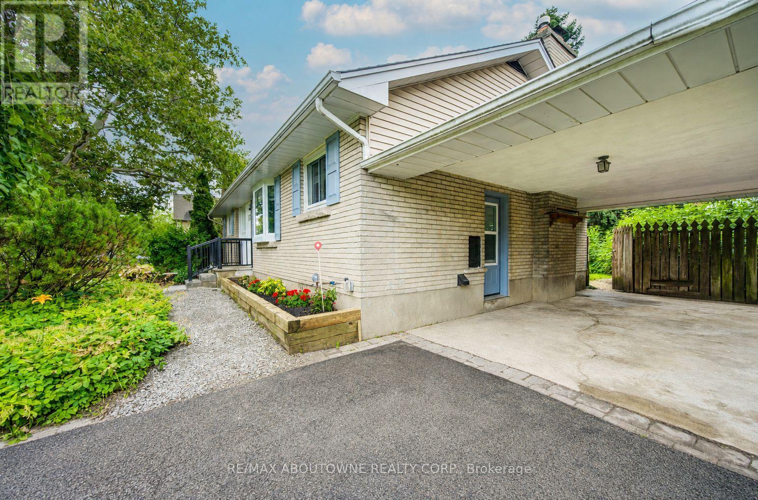 30 Dale Avenue, Hamilton, Ontario  L8G 3L9 - Photo 3 - X13654812