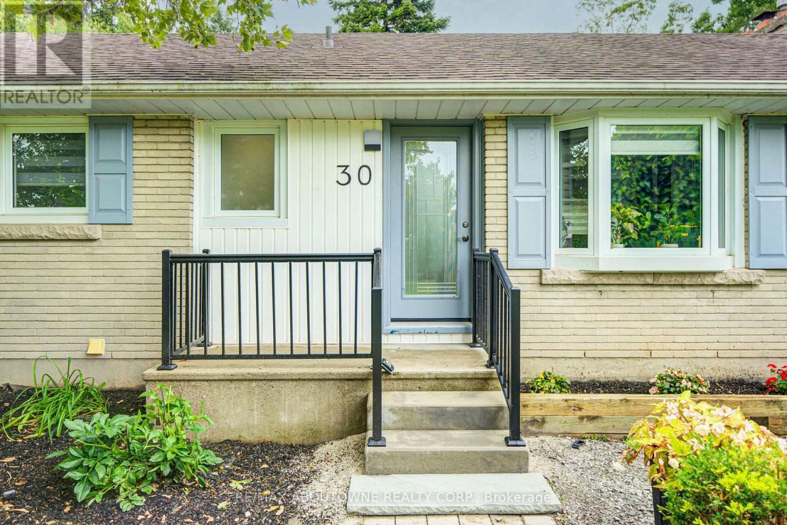 30 Dale Avenue, Hamilton, Ontario  L8G 3L9 - Photo 4 - X13654812