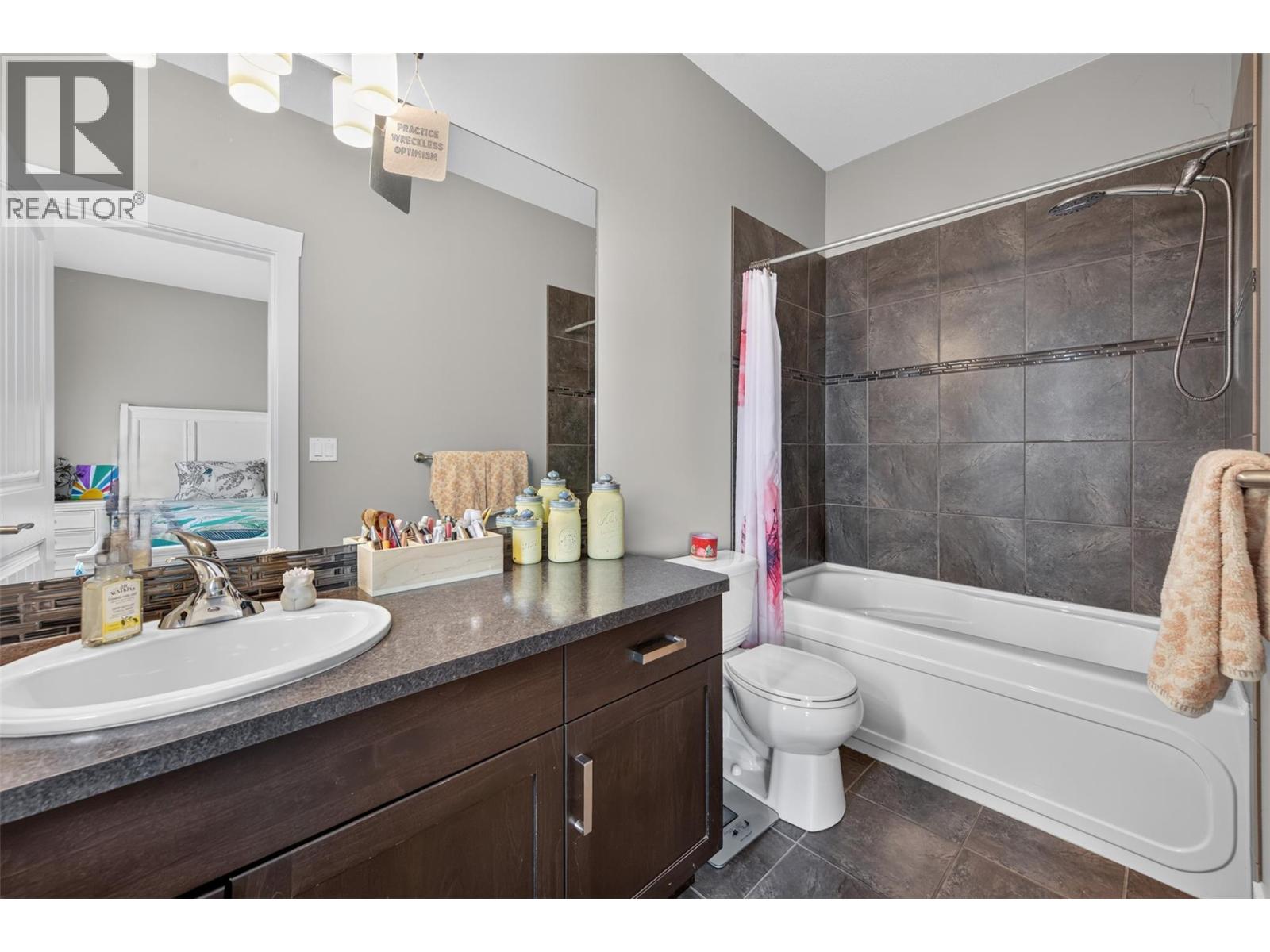 1040 Mt Revelstoke Place Unit# 14 Lot# 20, Vernon, British Columbia  V1B 4E3 - Photo 16 - 10397026