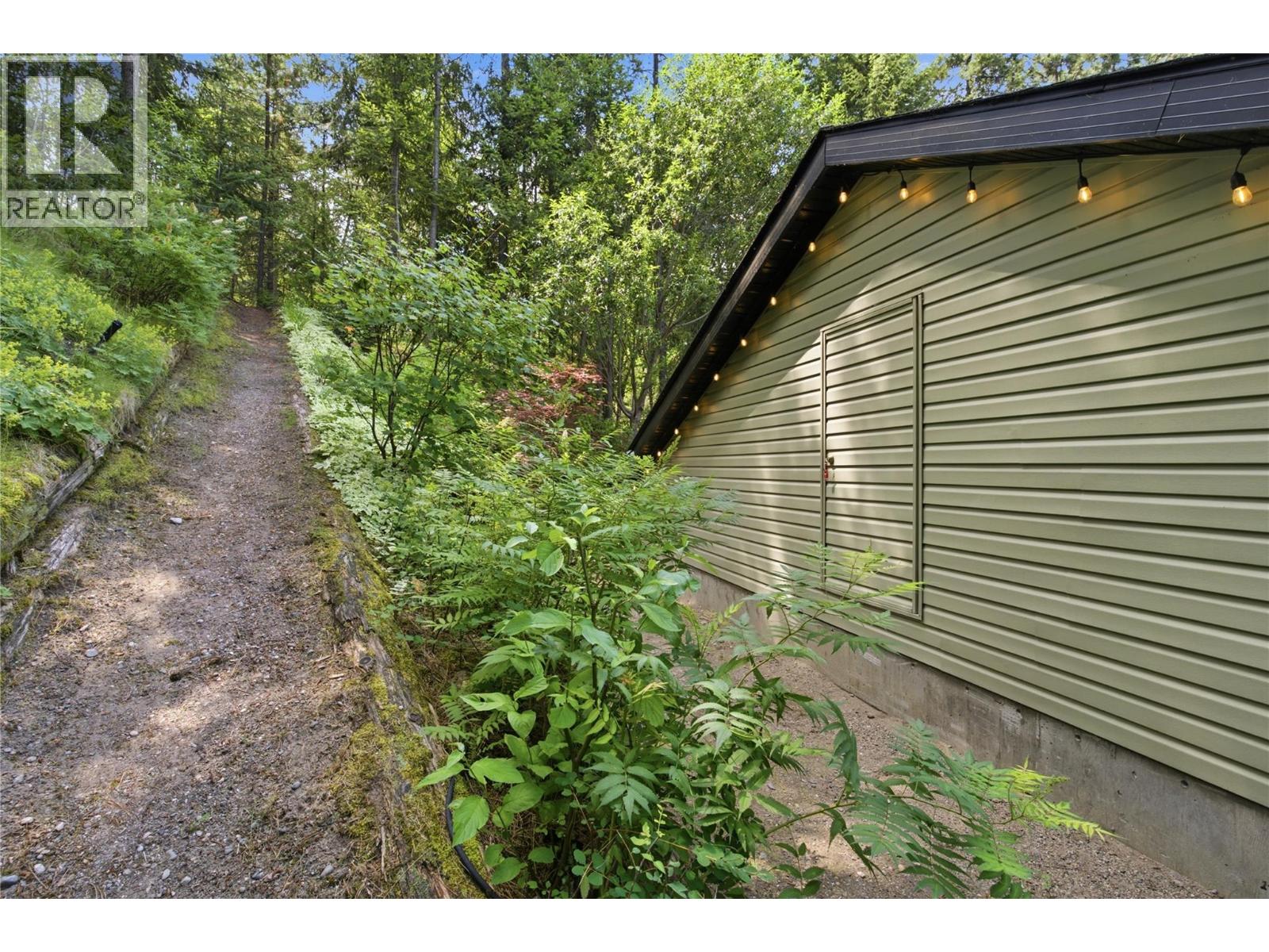 102 Sandner Road, Christina Lake, British Columbia  V0H 1E0 - Photo 16 - 10394018