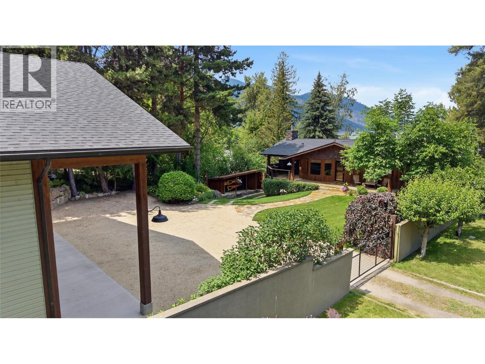 102 Sandner Road, Christina Lake, British Columbia  V0H 1E0 - Photo 7 - 10394018