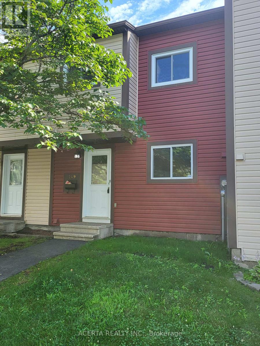 249 TEAL CRESCENT, Ottawa, Ontario