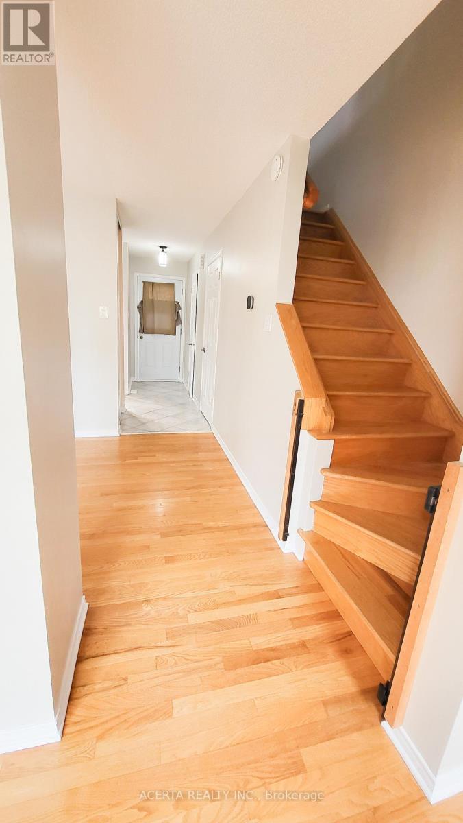 249 Teal Crescent, Ottawa, Ontario  K1E 2C3 - Photo 10 - X13654824