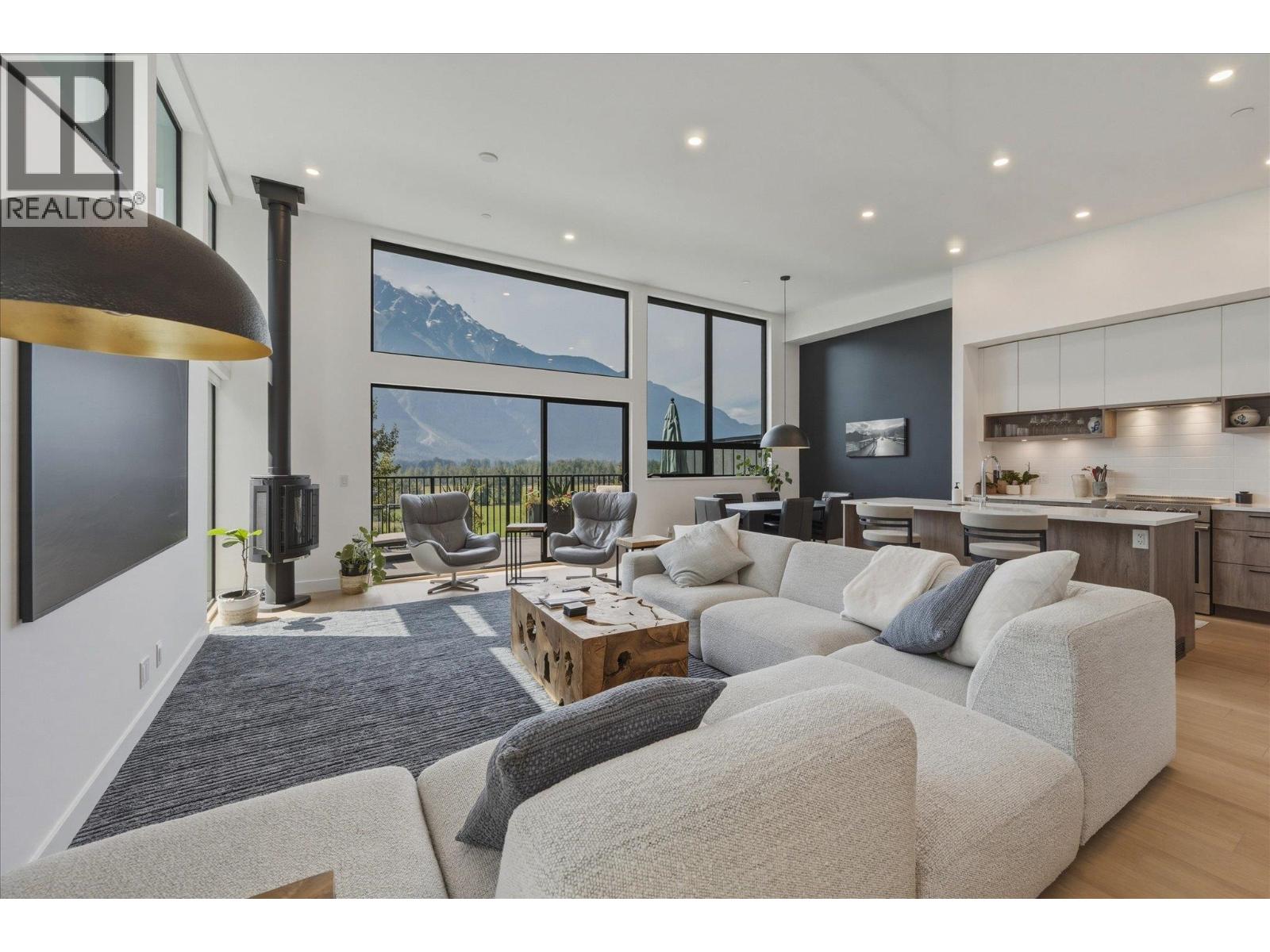 26 4000 Sunstone Way, Pemberton, British Columbia V0N 2L3 - Photo 5 - R3153984
