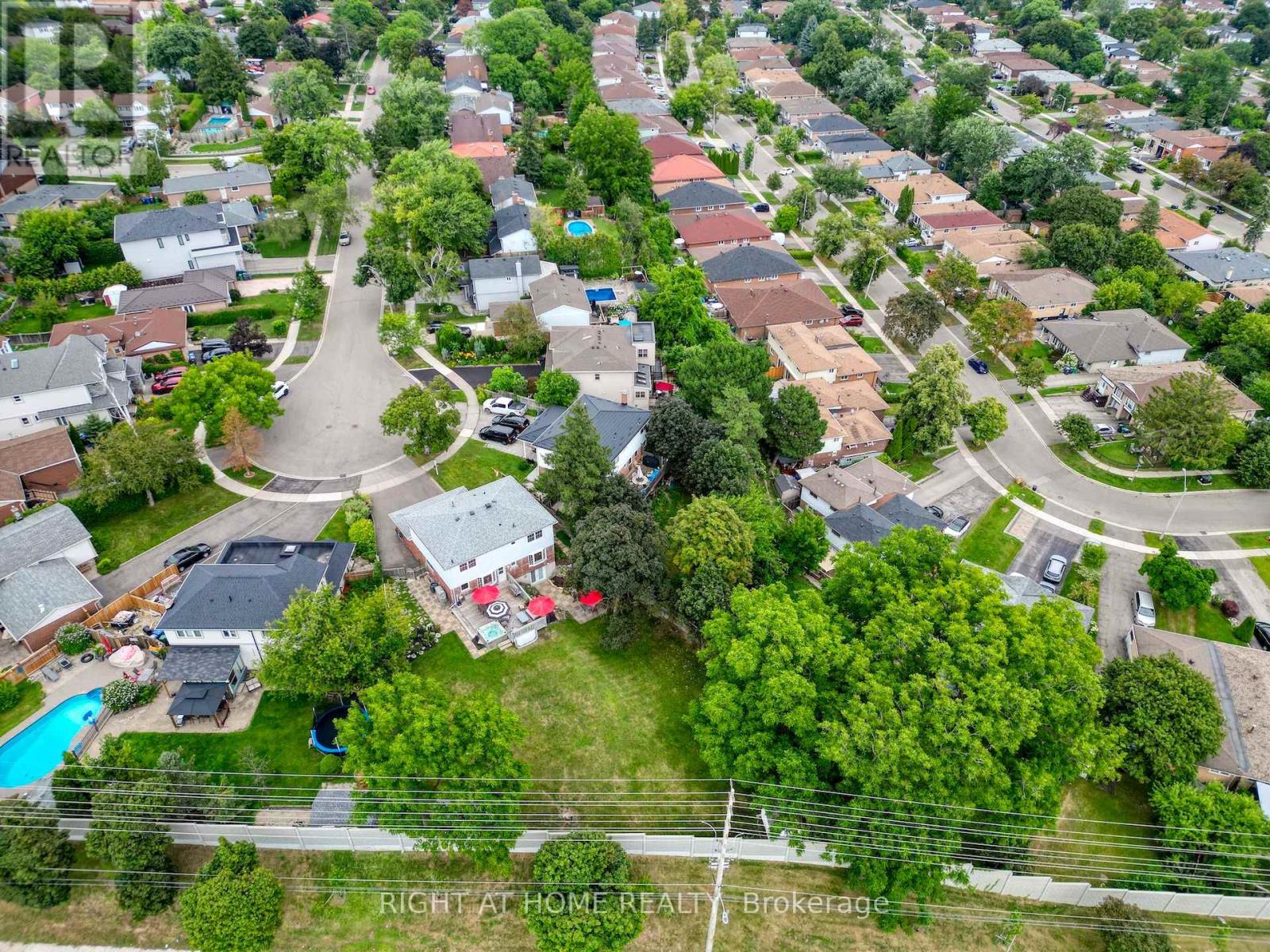 2796 Tallberg Court, Mississauga, Ontario  L5J 1T1 - Photo 45 - W13654406