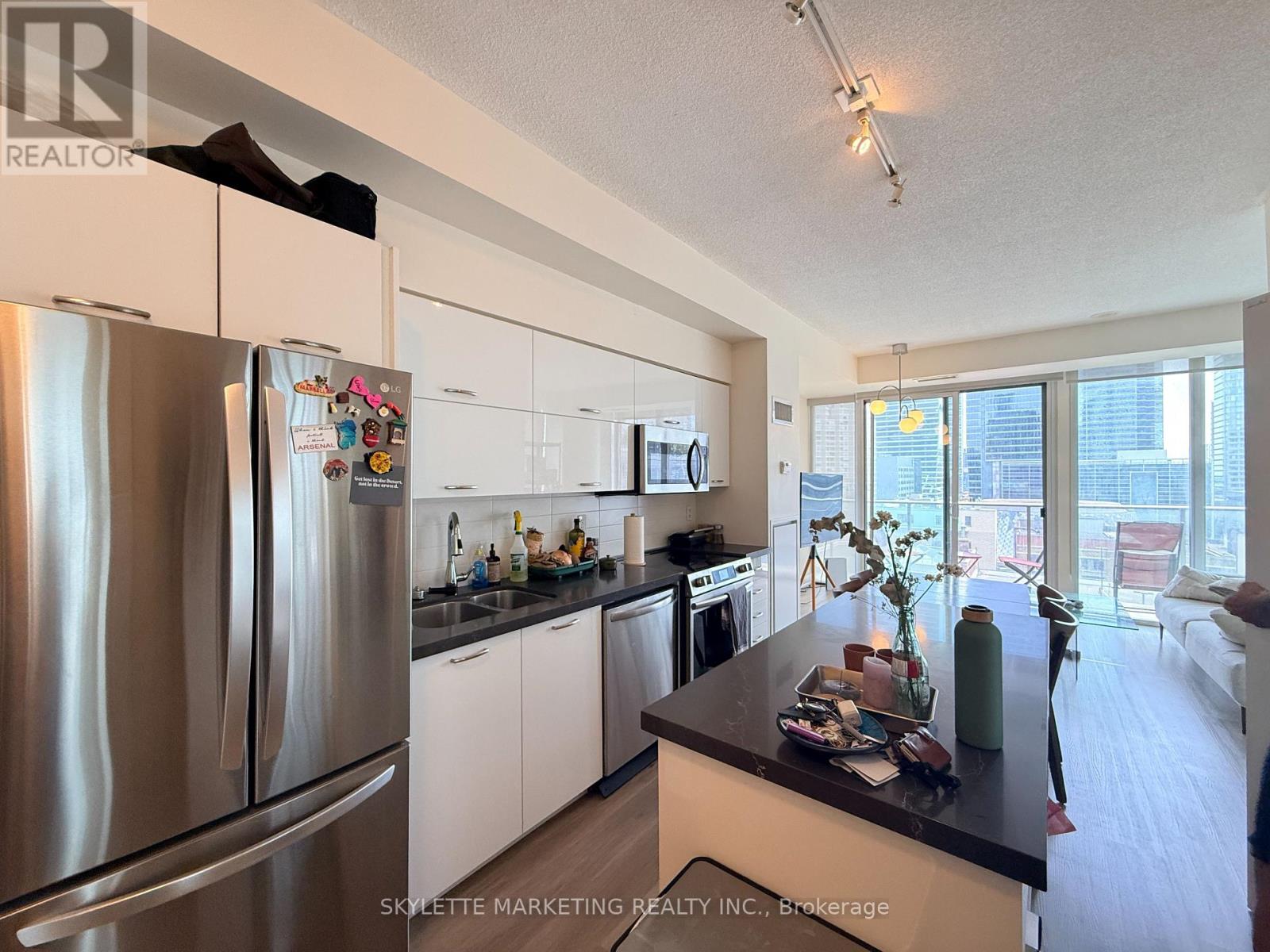 1203 - 126 Simcoe Street, Toronto, Ontario M5H 4E6 - Photo 12 - C13654828