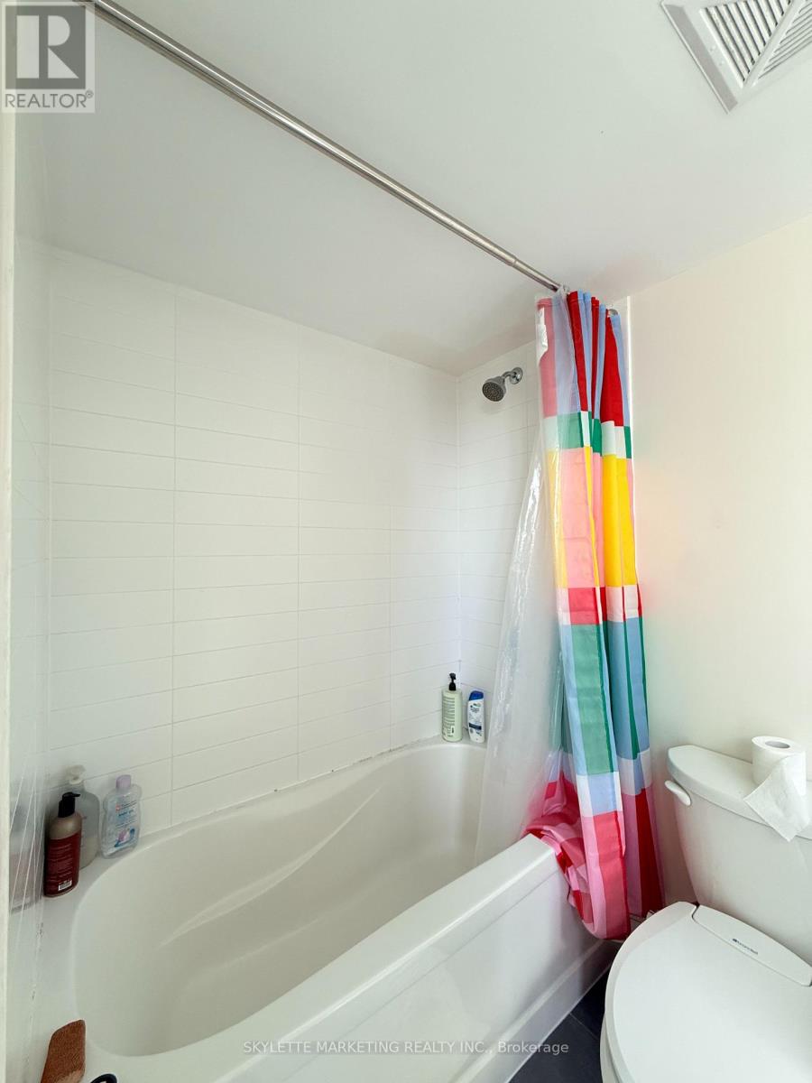 1203 - 126 Simcoe Street, Toronto, Ontario M5H 4E6 - Photo 18 - C13654828