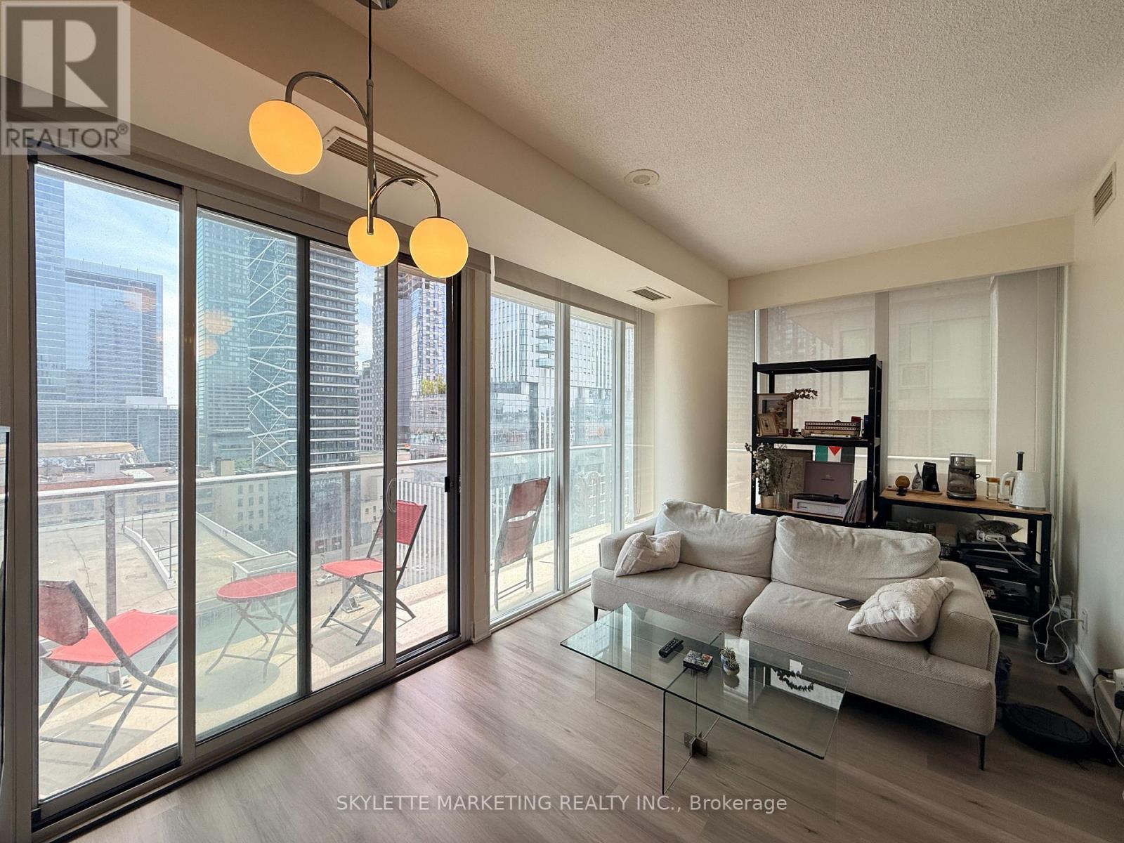 1203 - 126 Simcoe Street, Toronto, Ontario M5H 4E6 - Photo 4 - C13654828