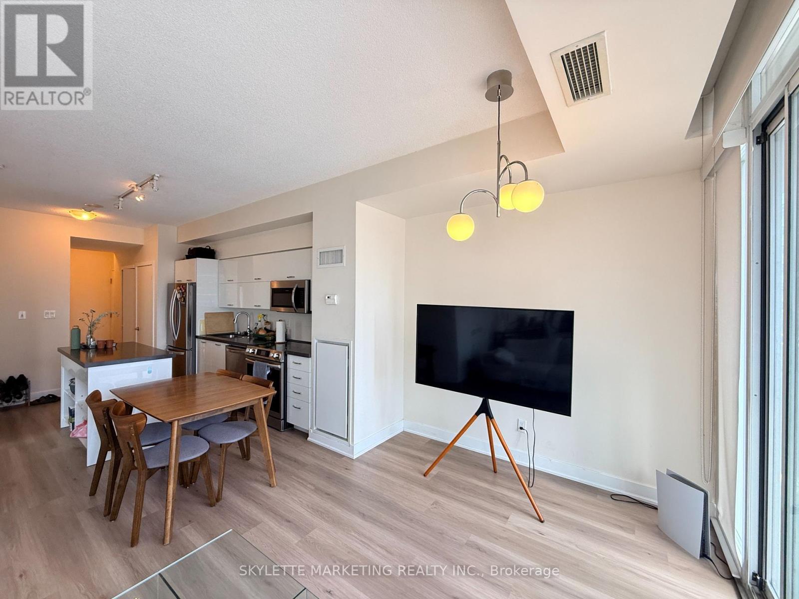 1203 - 126 Simcoe Street, Toronto, Ontario M5H 4E6 - Photo 6 - C13654828