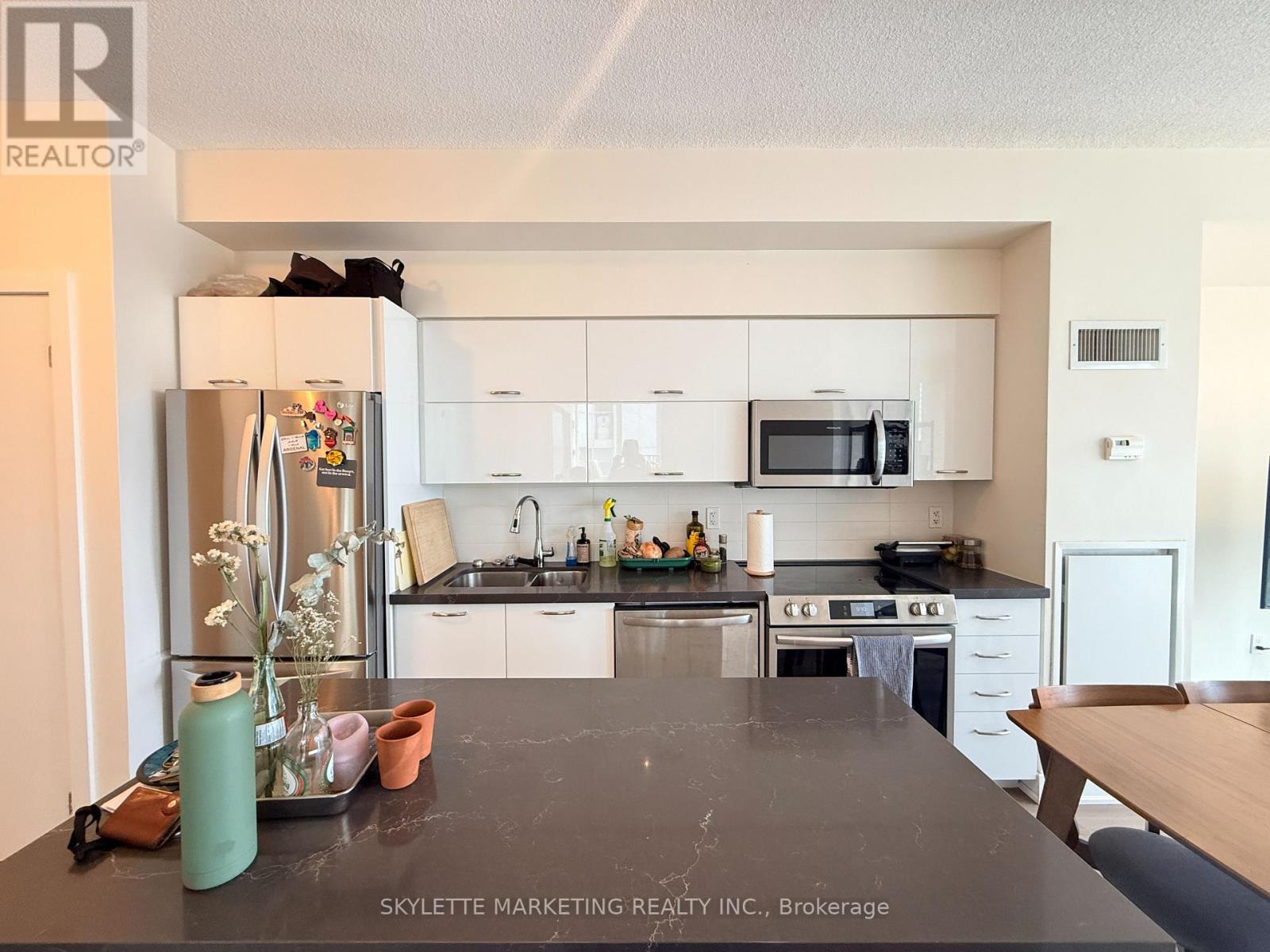 1203 - 126 Simcoe Street, Toronto, Ontario M5H 4E6 - Photo 8 - C13654828