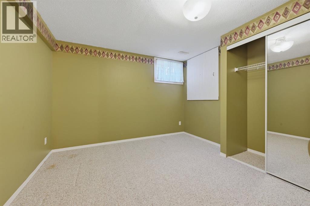 112 Dovista Court SE, Calgary, Alberta  T2B 3P4 - Photo 23 - A2324405