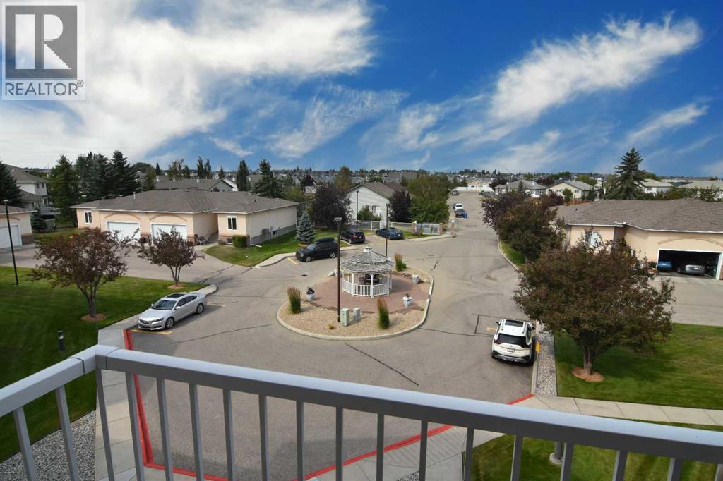 307, 43 Westlake Circle, Strathmore, Alberta T1P 1T6 - Photo 2 - A2334879