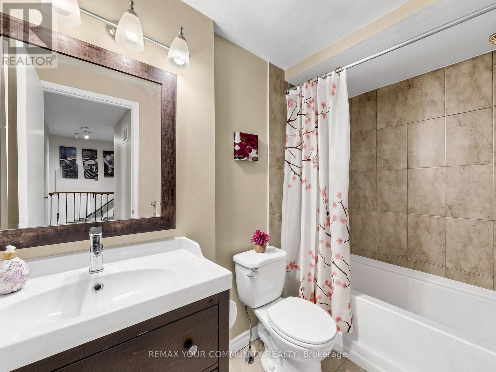 16 - 72 Ashglen Way, Markham, Ontario  L3R 3A7 - Photo 33 - N13512990